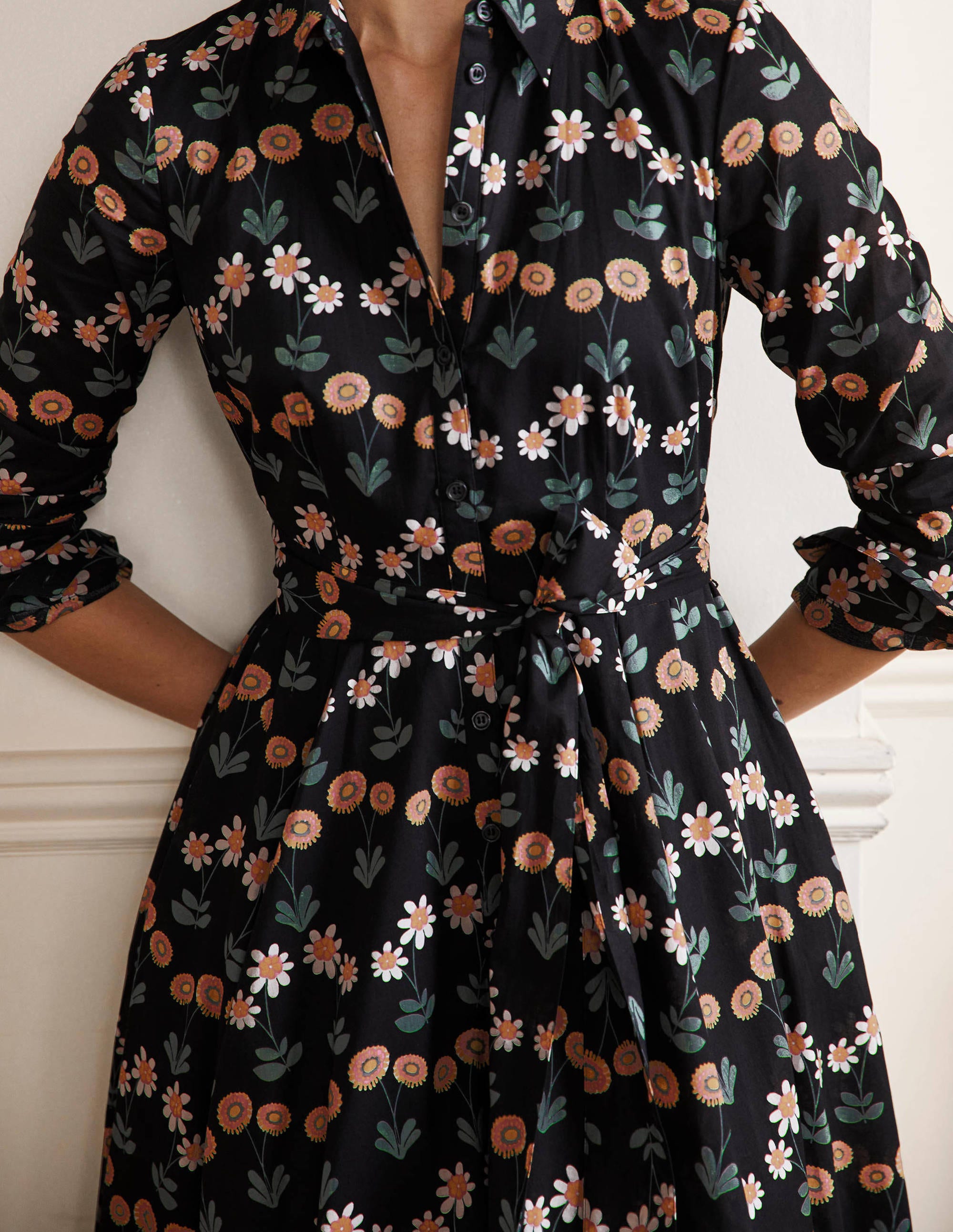 Kitty Midi Shirt Dress-Black, Delicate Daisy - Image 2