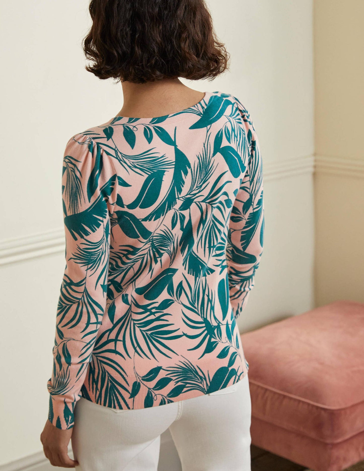 Cotton V-Neck Jumper-Milkshake, Tropic Foliage
