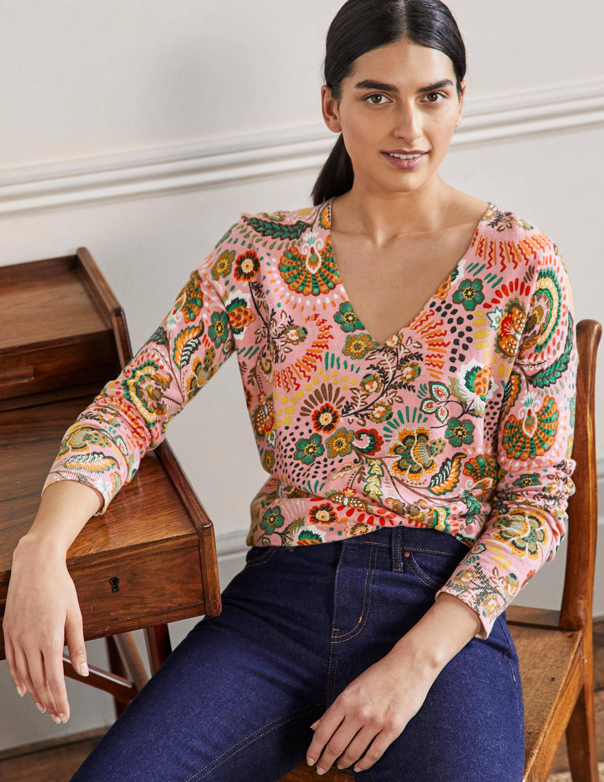 Relaxed Printed V-neck Jumper-Formica Pink, Meadow - Image 1