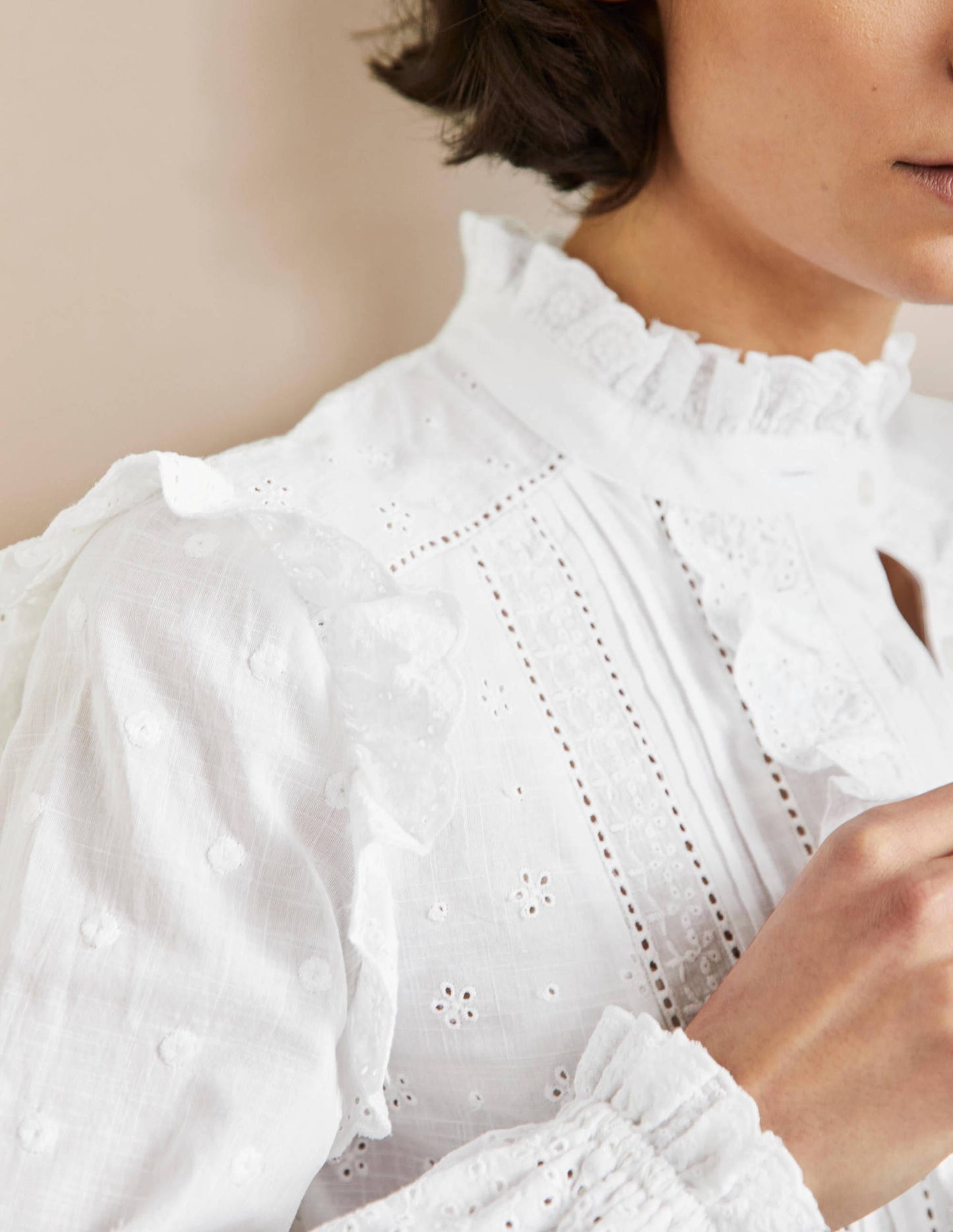 Iris Broderie Shirt-White