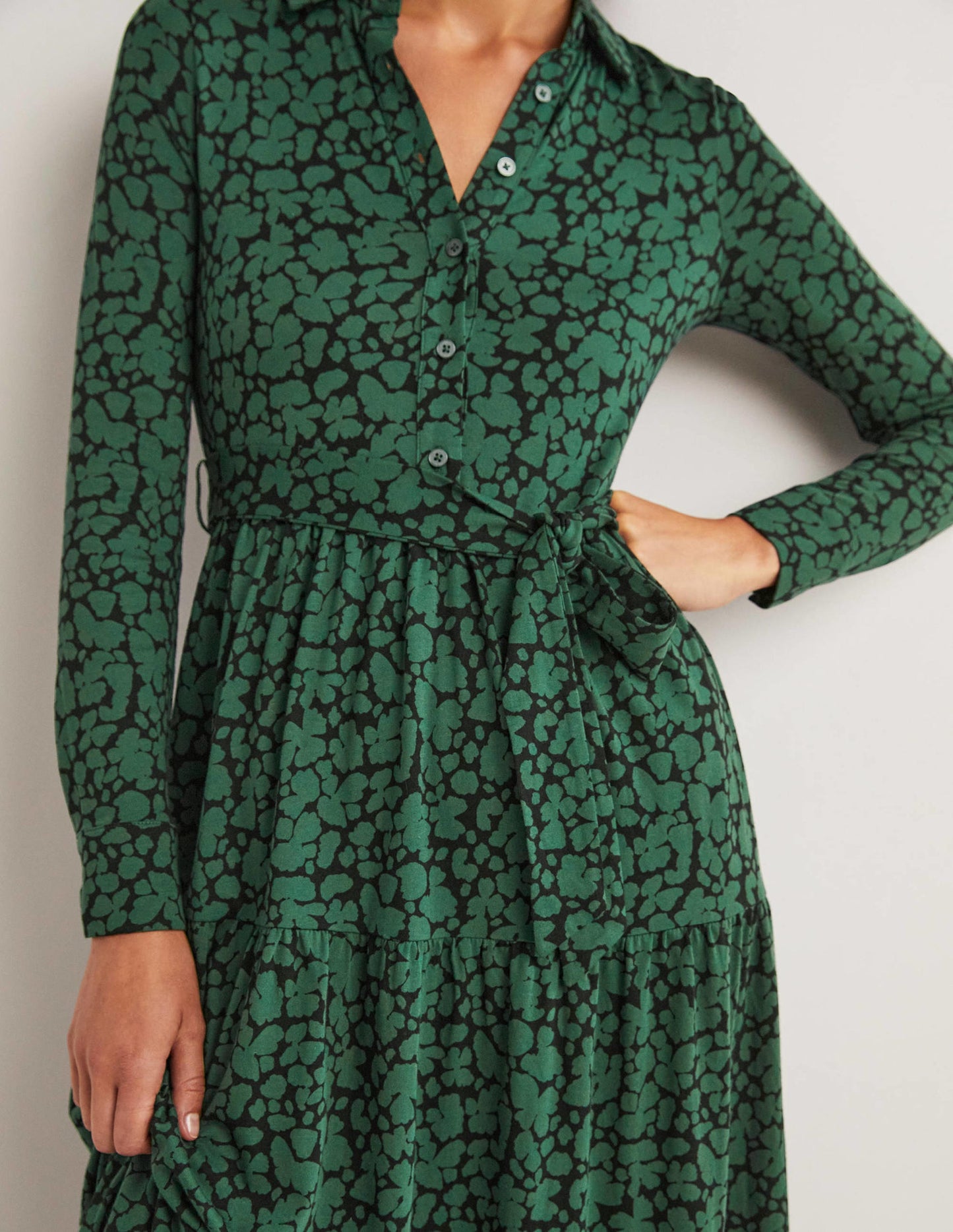 Tiered Jersey Maxi Shirt Dress-Hunter Green, Abstract Bud