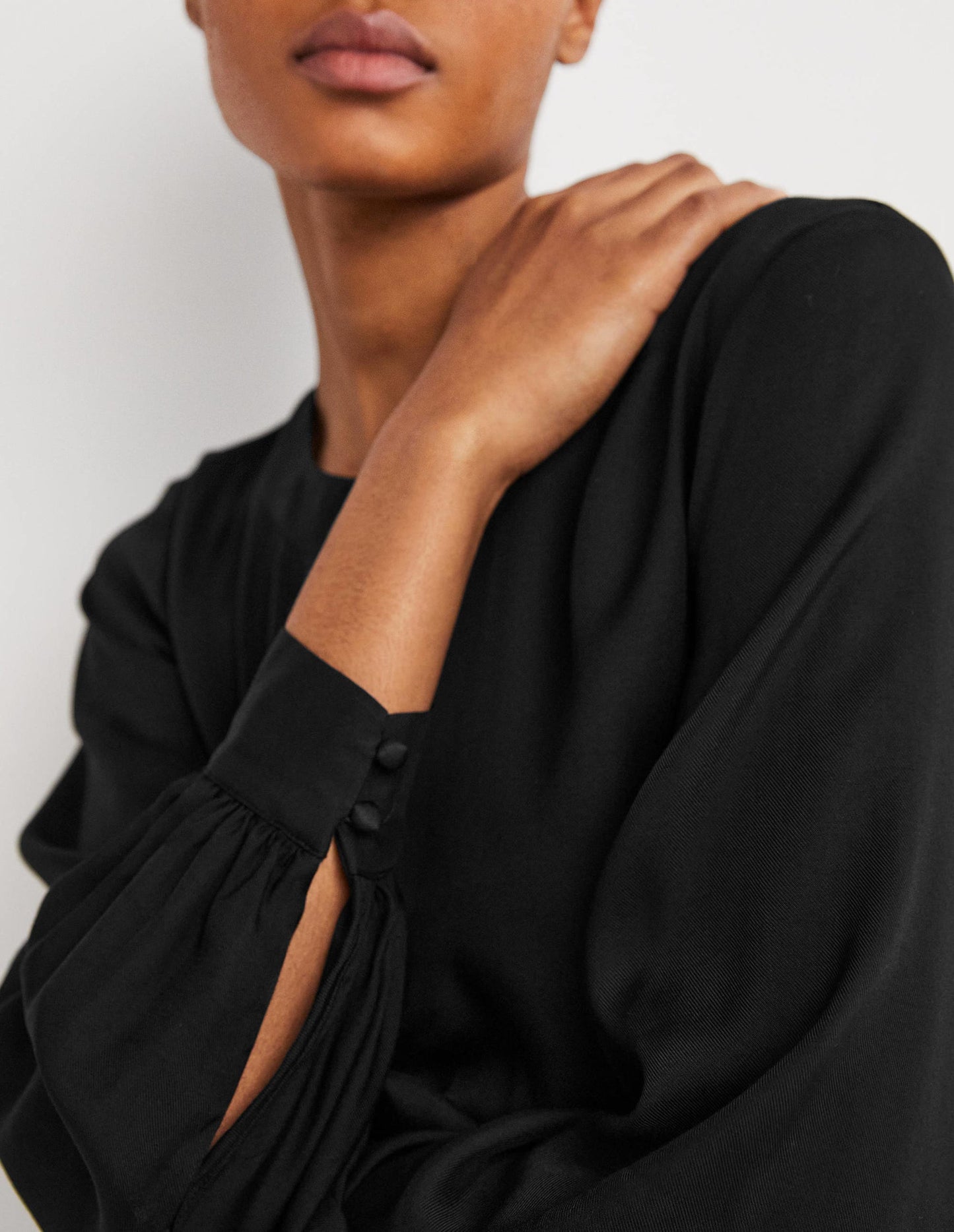 Long Sleeve Crop Top-Black