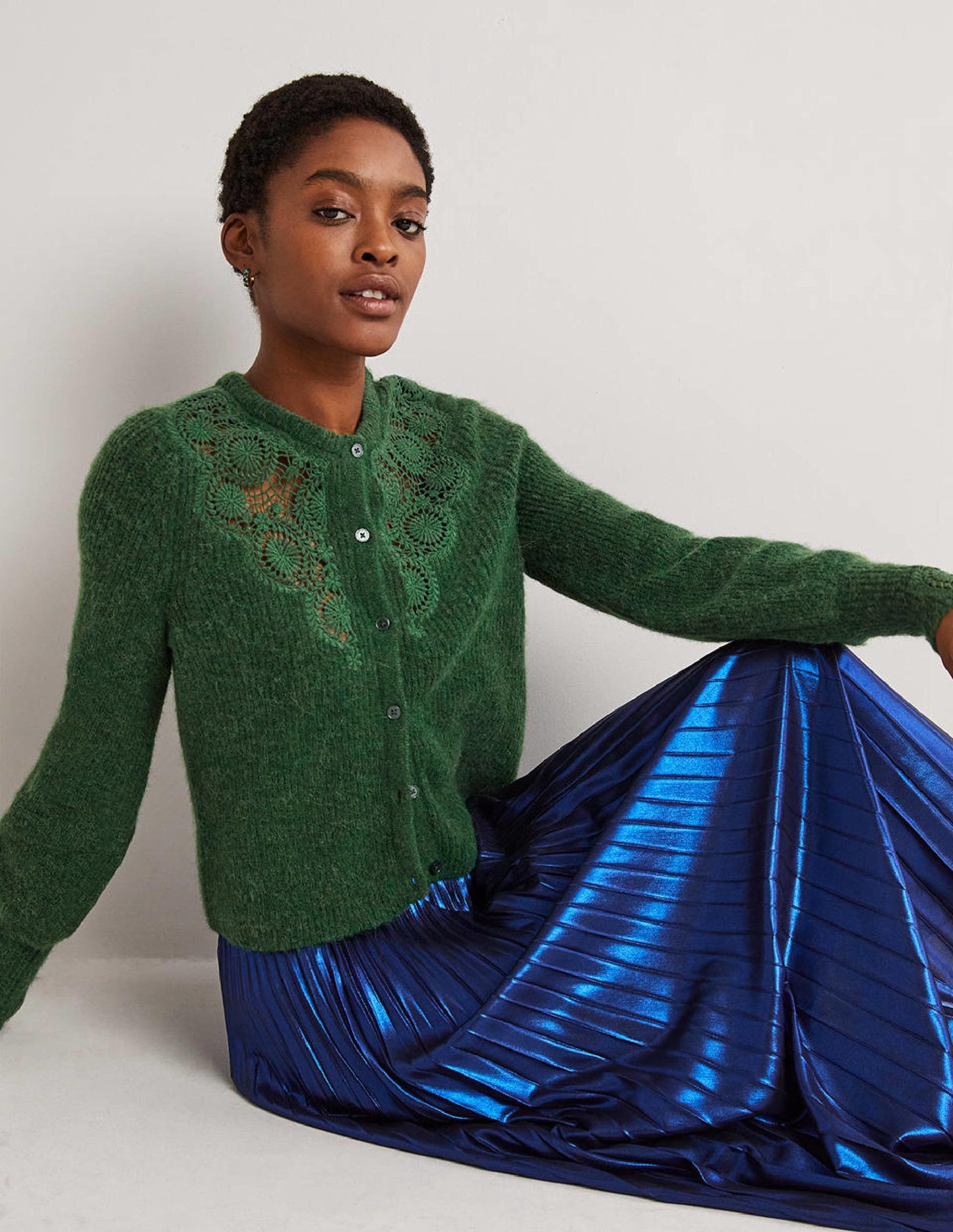 Detail Fluffy Cardigan-Hunter Green Embroidery