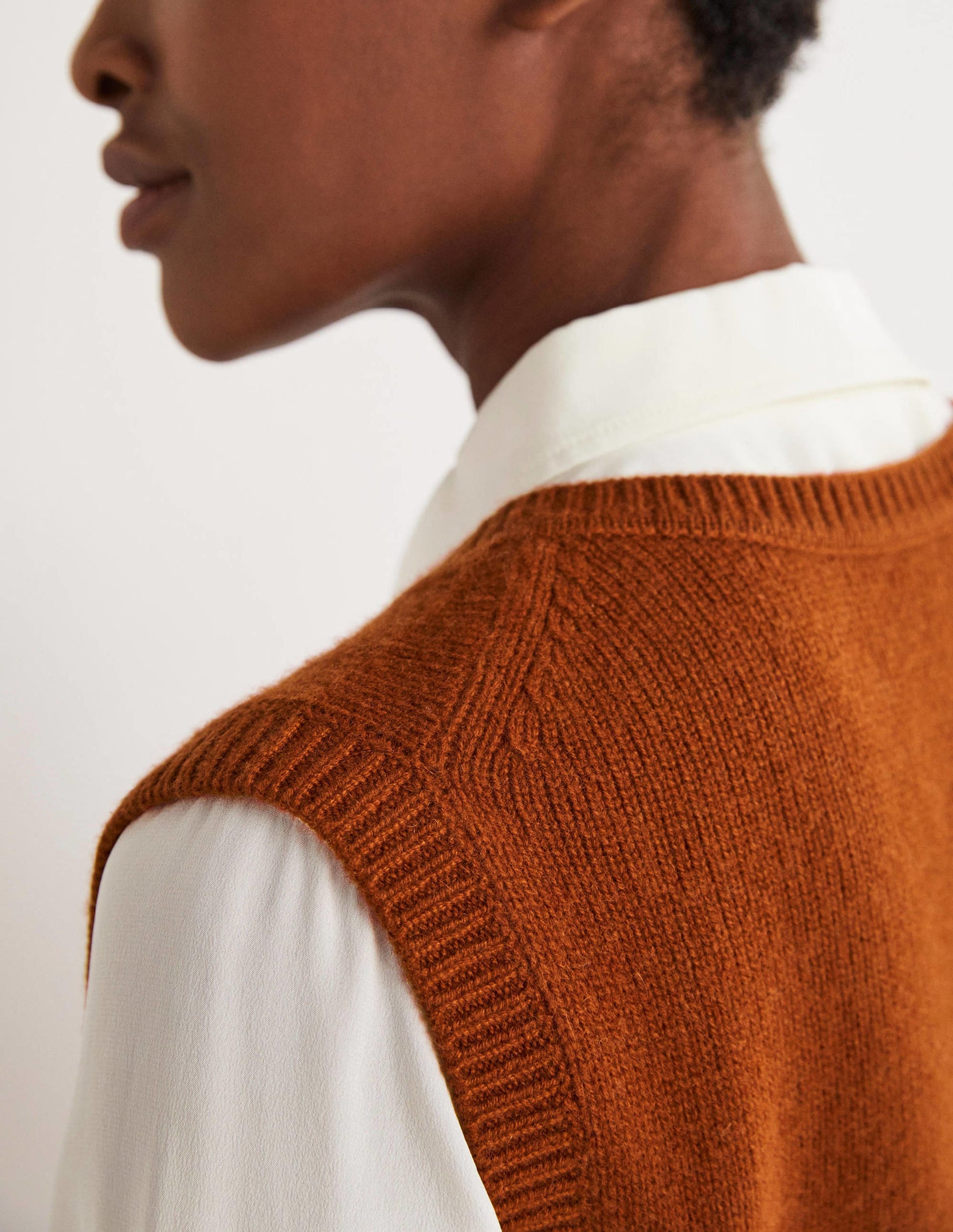 Cashmere V-Neck Knitted Tank-Copper Red-2