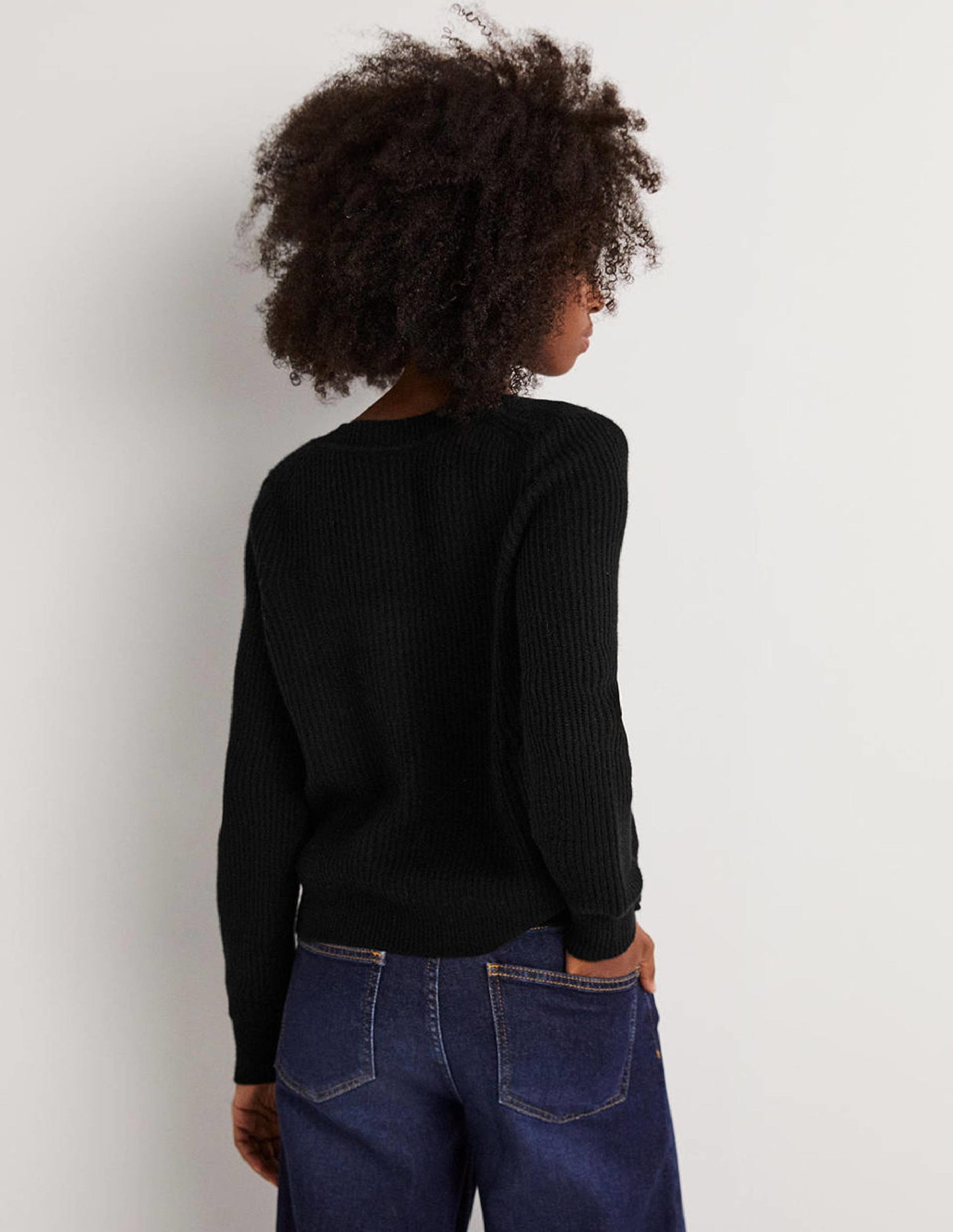 Cashmere Scoop Neck Jumper-Black