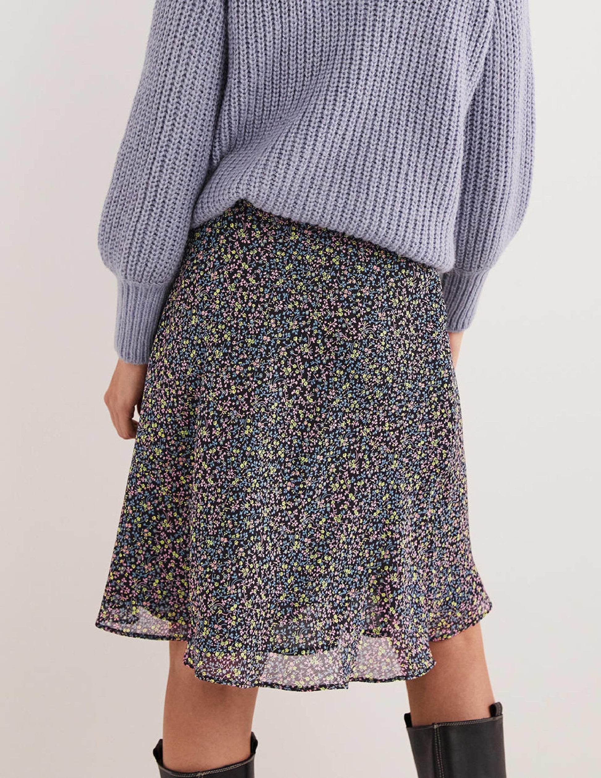 Crinkle Bias-cut Skirt-Black, Wild Vine-3