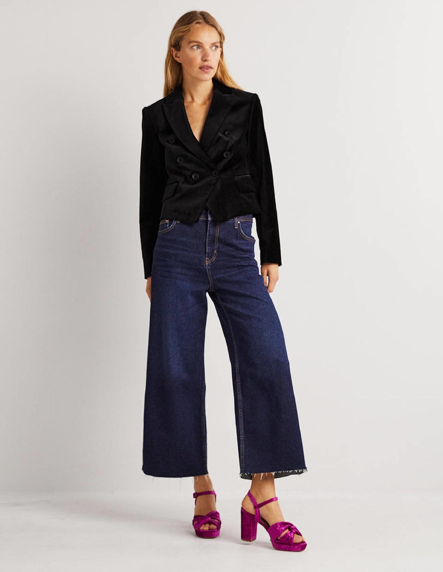 Double Breasted Velvet Blazer-Black