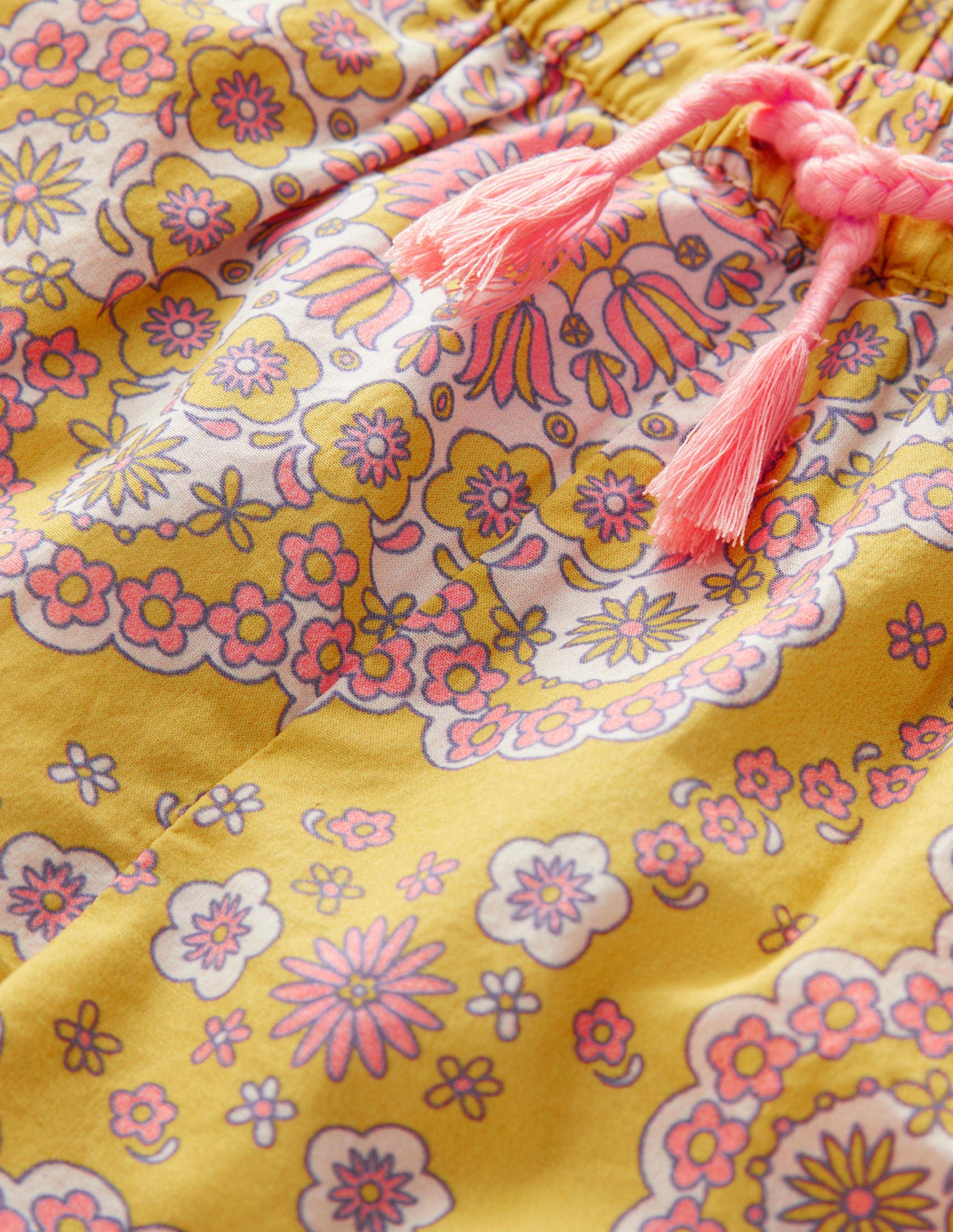 Scalloped-Hem Shorts-Sweetcorn Dizzy Daisy-3