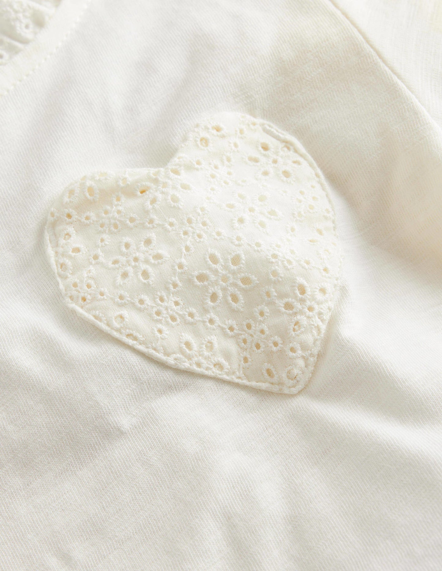 Broderie Pocket T-shirt-Ivory