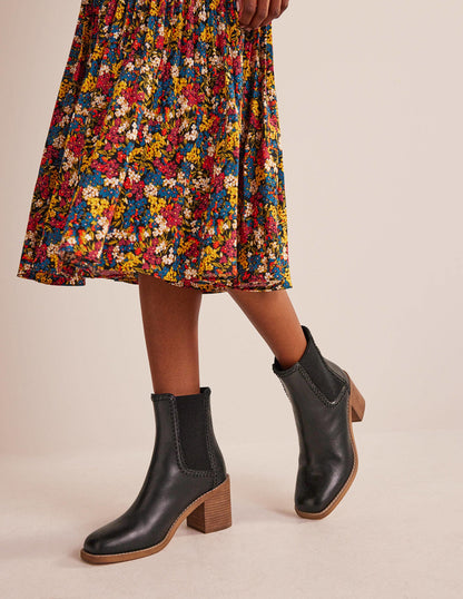 Block-Heel Chelsea Boots-Black-1