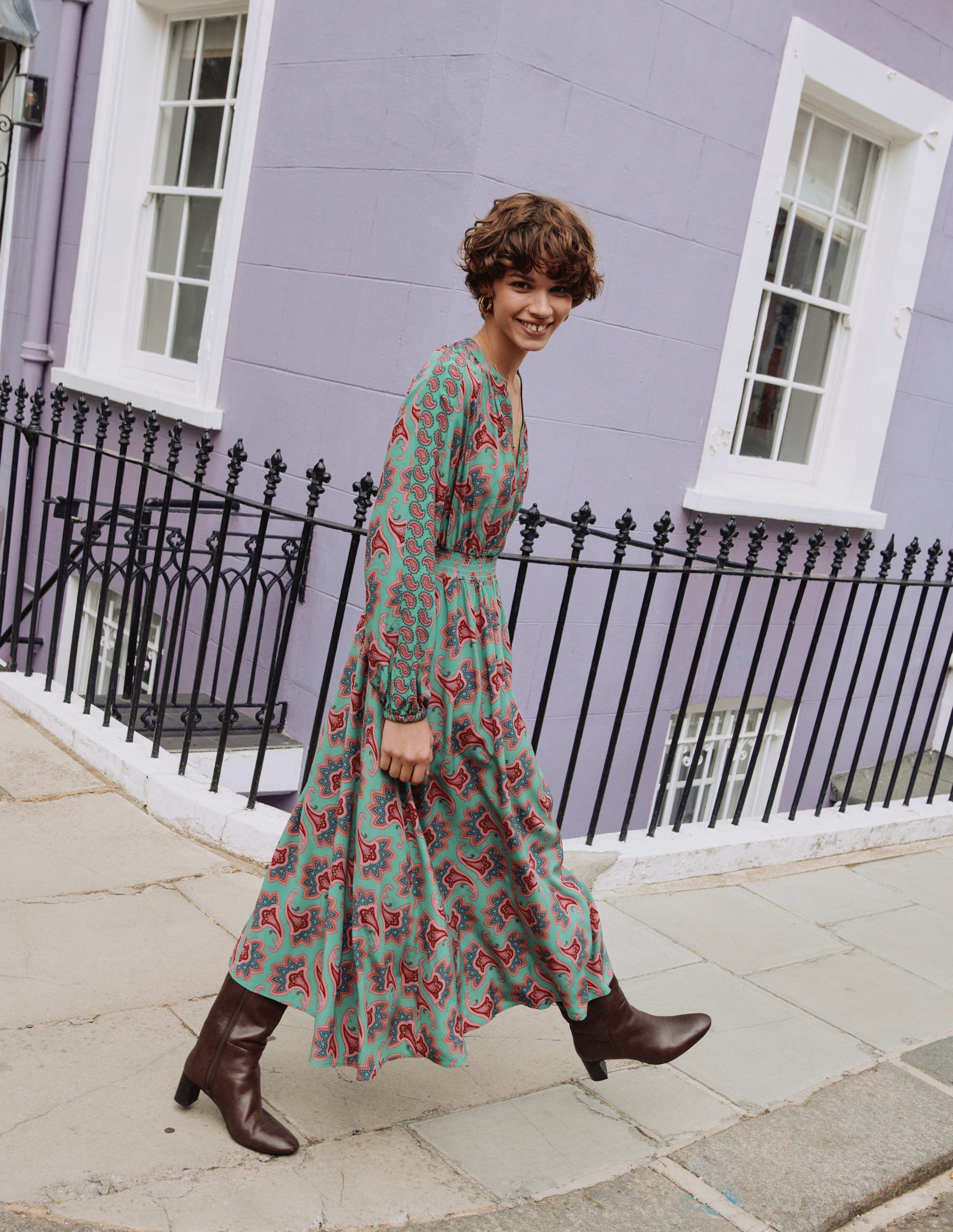 Border Print Raglan Midi Dress-Green, Paisley Amaryllis-5