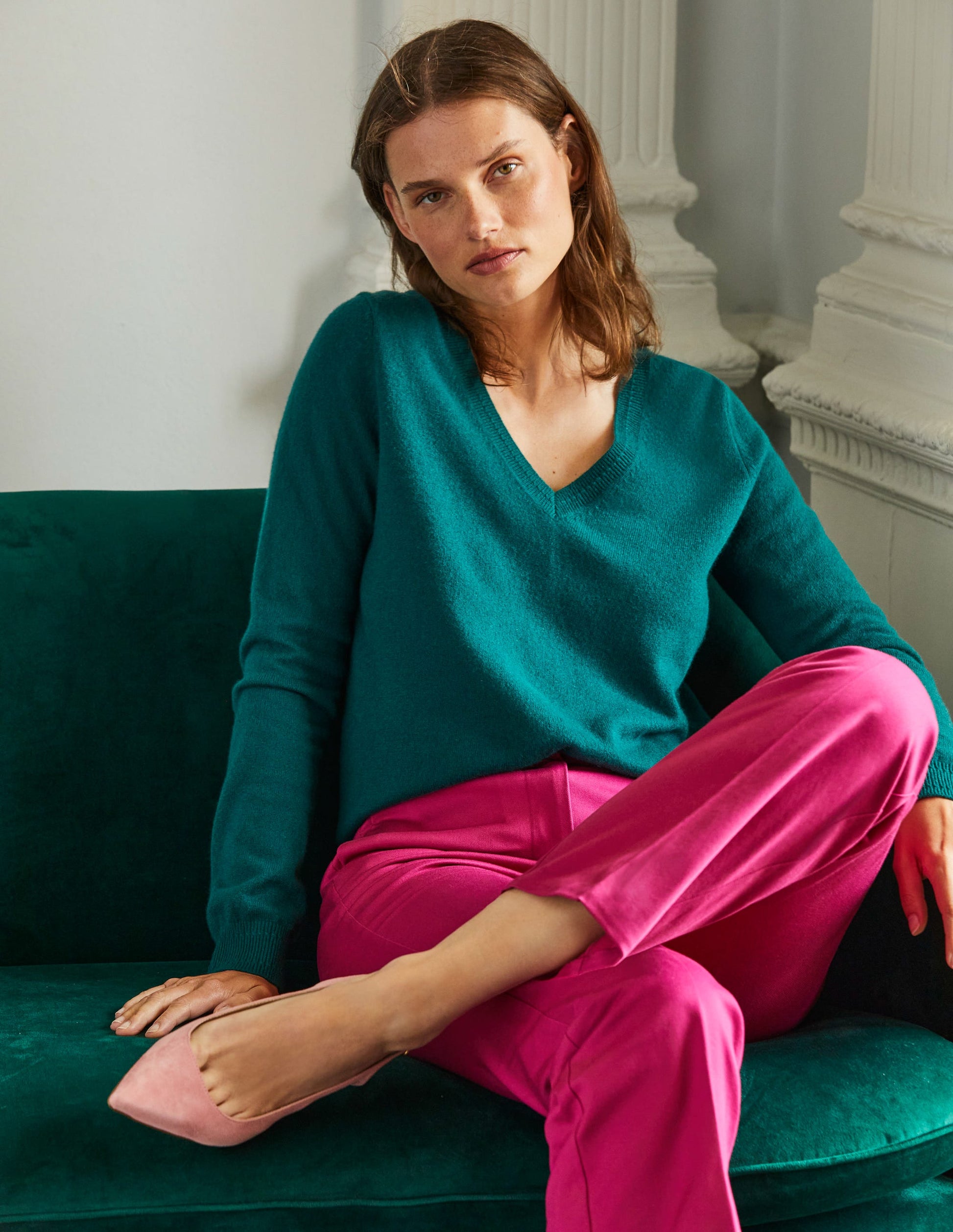 Eva Cashmere V-neck Jumper-Deep Forest-5