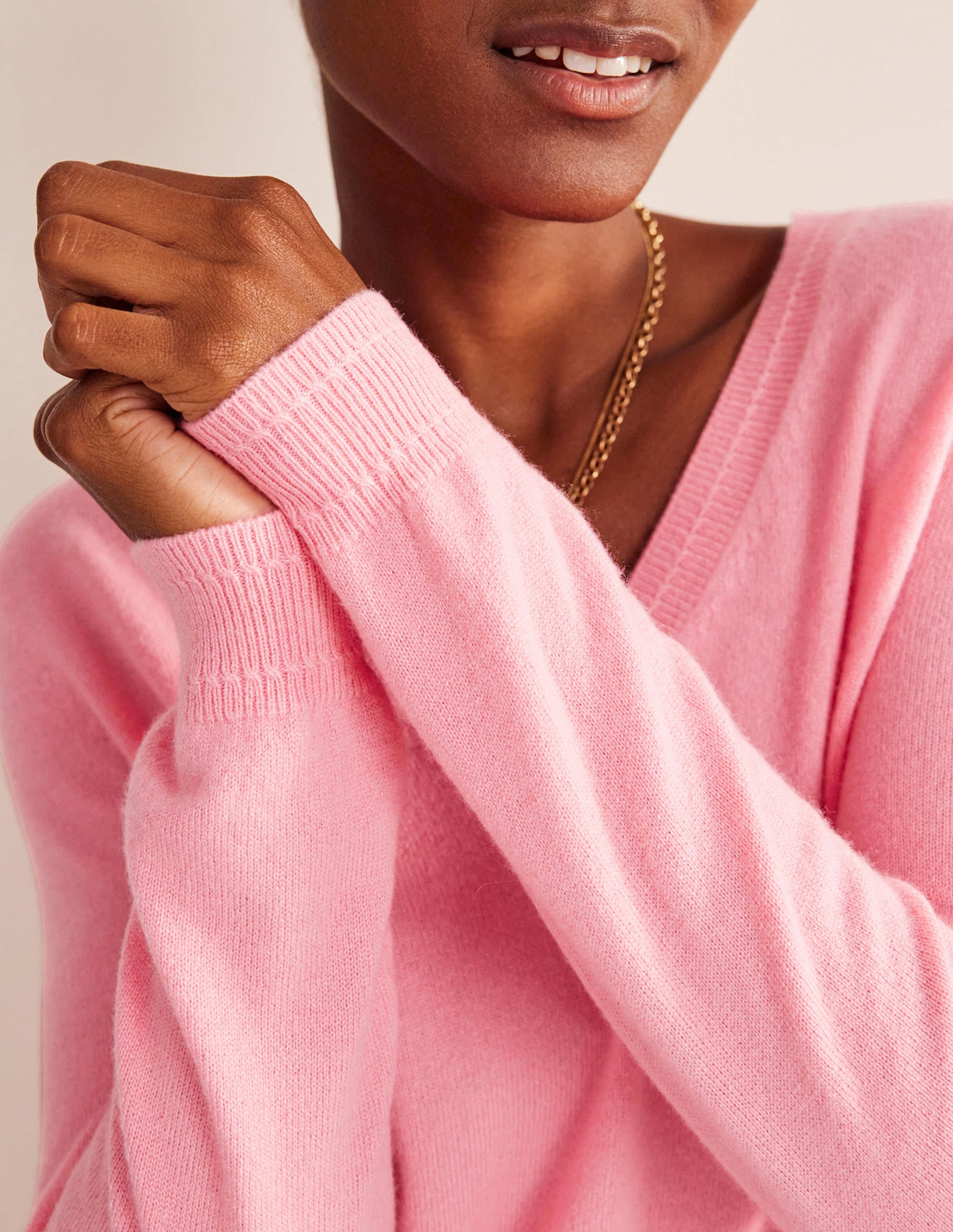 Eva Cashmere V-neck Jumper-Azalea Pink - Image 2