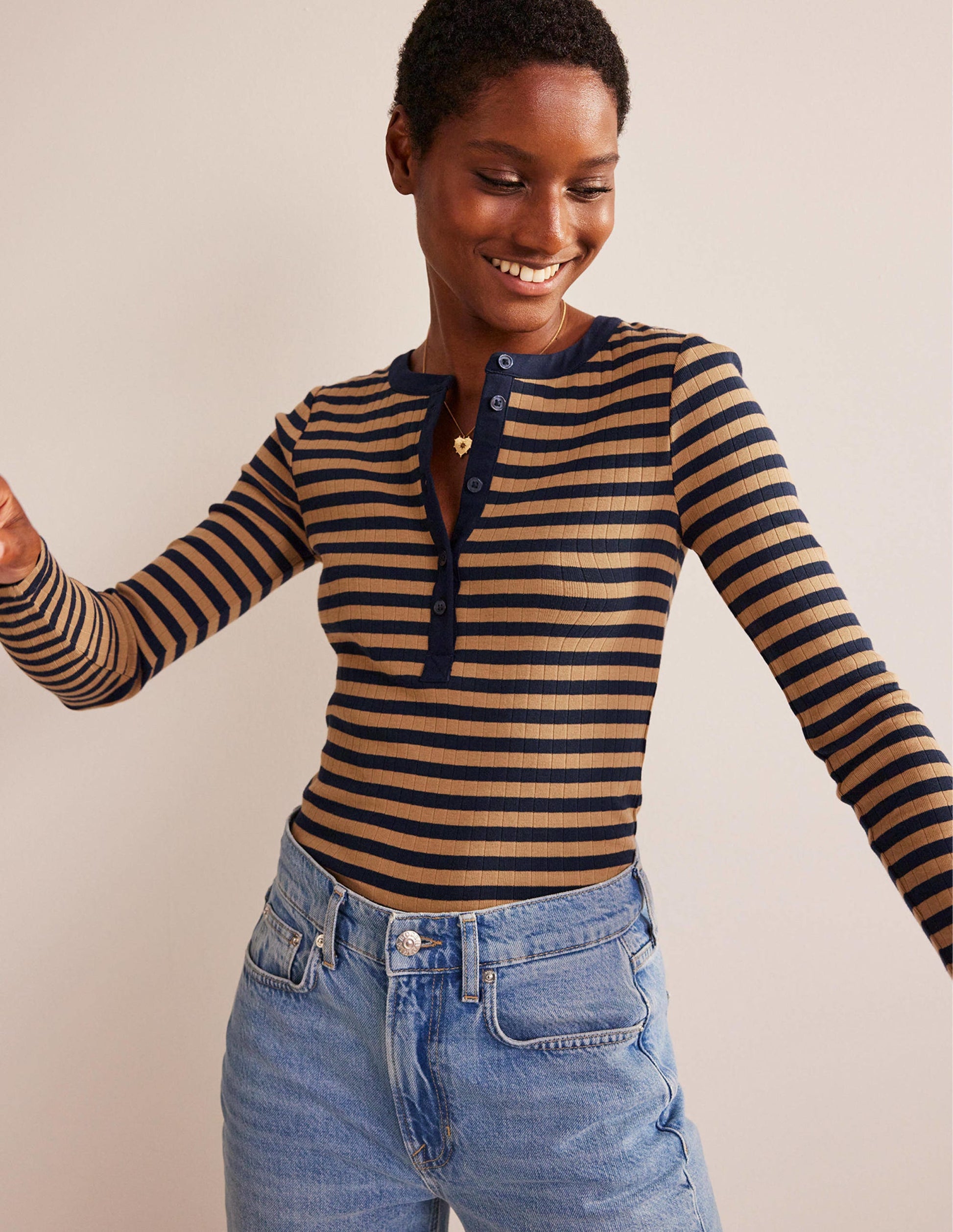 Anna Rib Henley T-Shirt-Navy, Camel-1