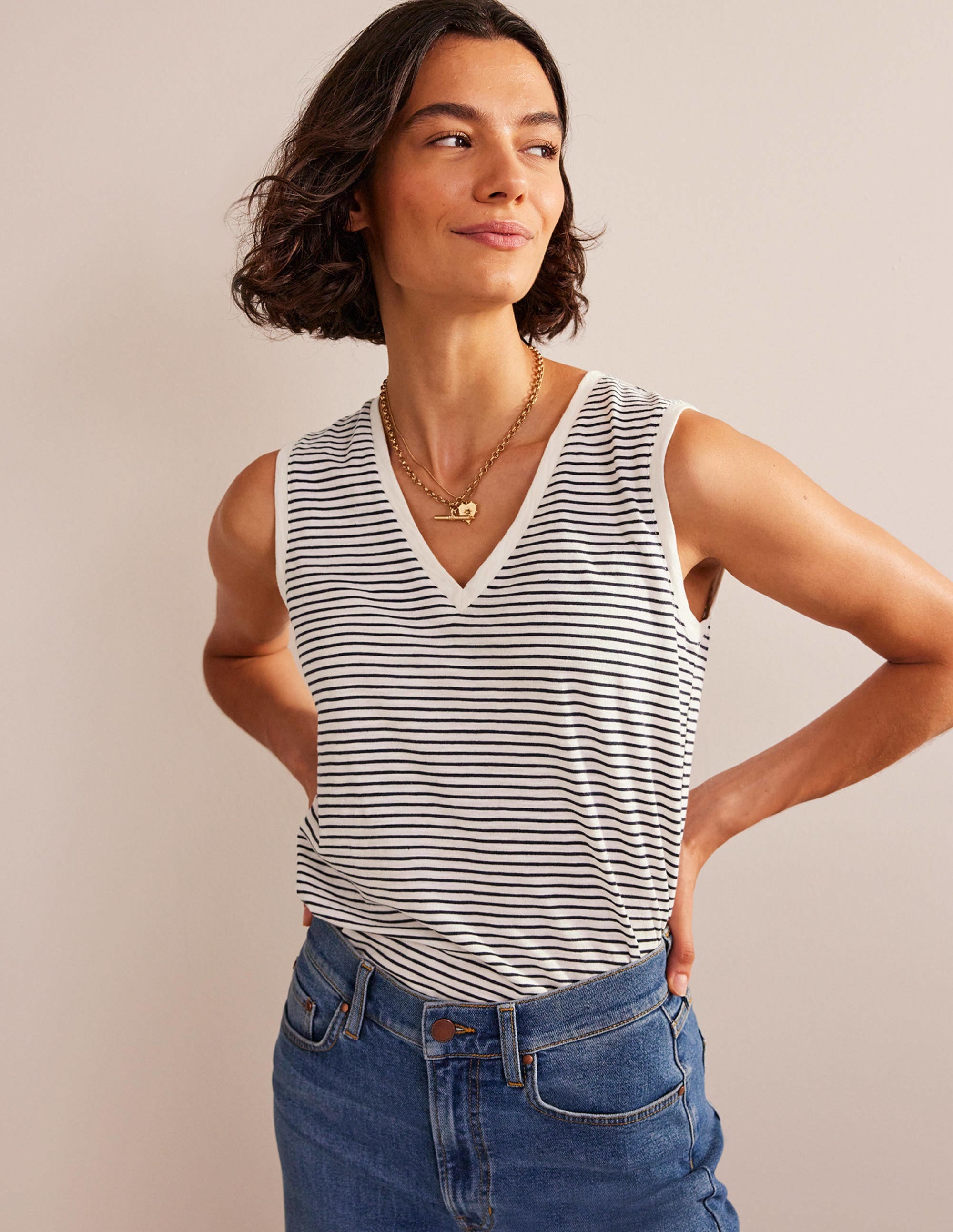 Regular V-neck Slub Vest-Navy, Ivory - Image 1