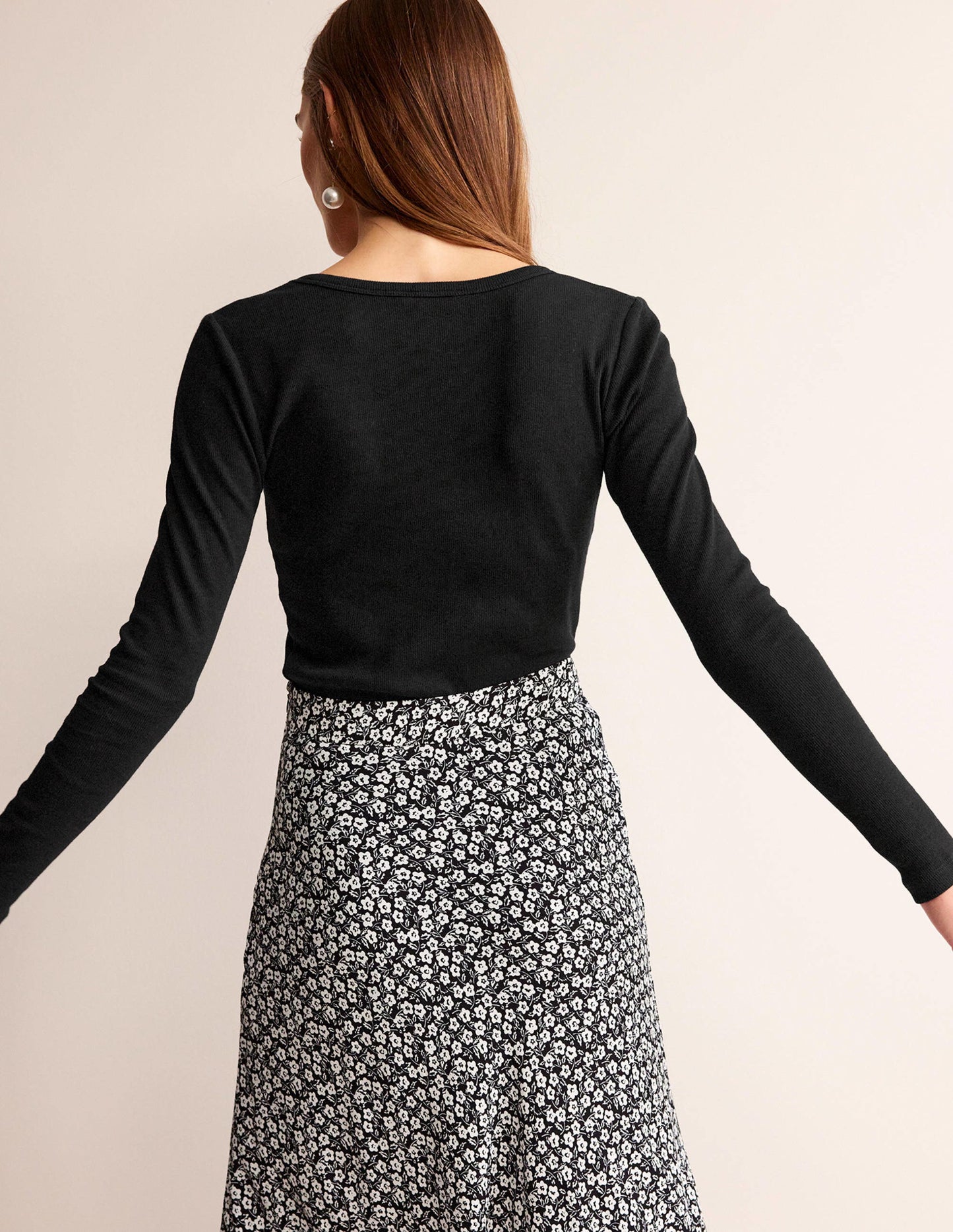 Cotton Rib Scoop Neck Top-Black