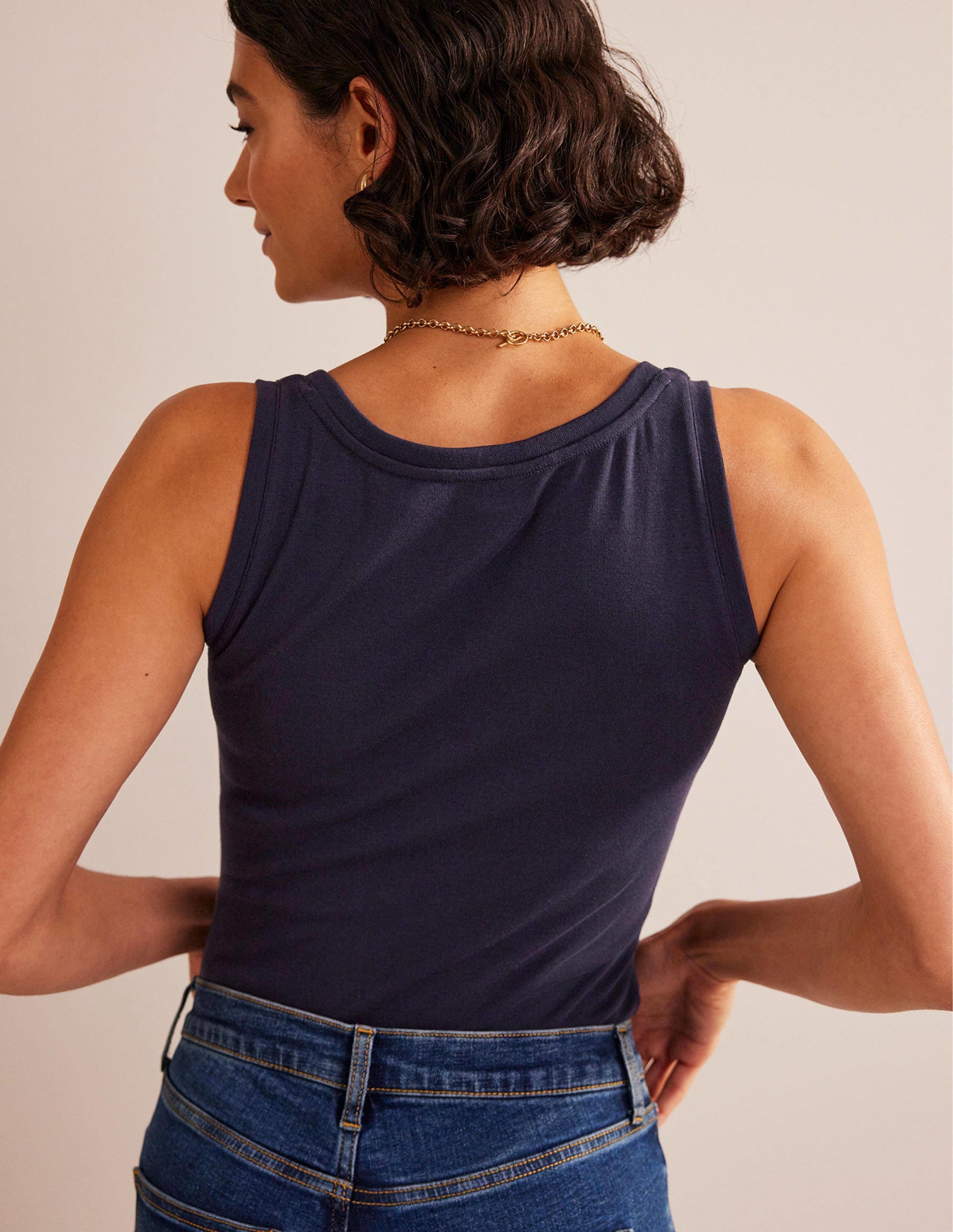 Essential Scoop-Neck Vest-Navy-3
