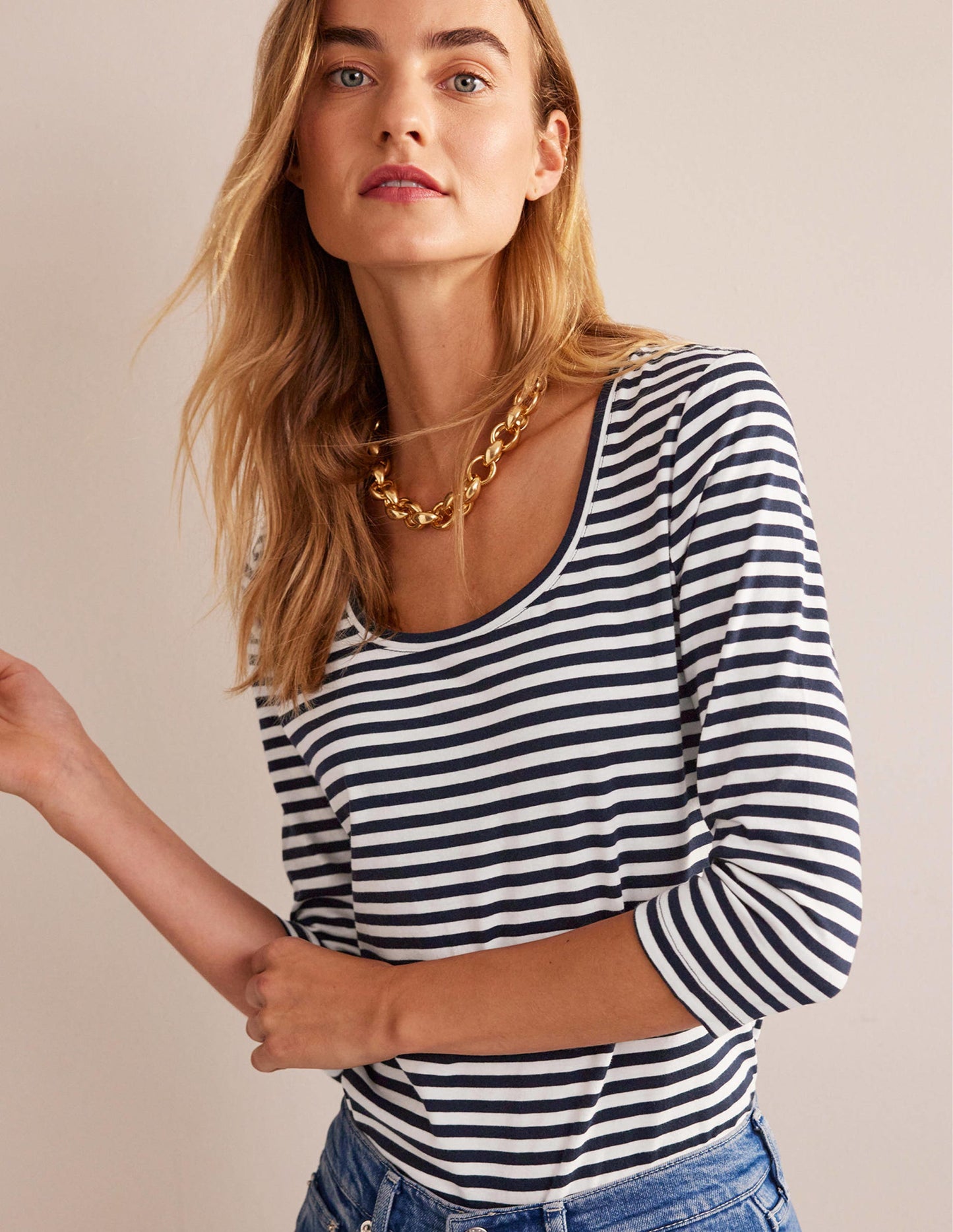 3/4 Sleeve Scoop Neck Top-Ivory, Navy