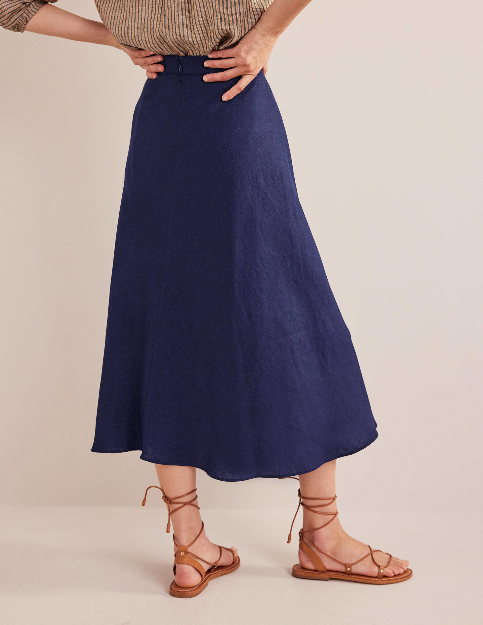 Bias Linen Midi Skirt-Navy-4