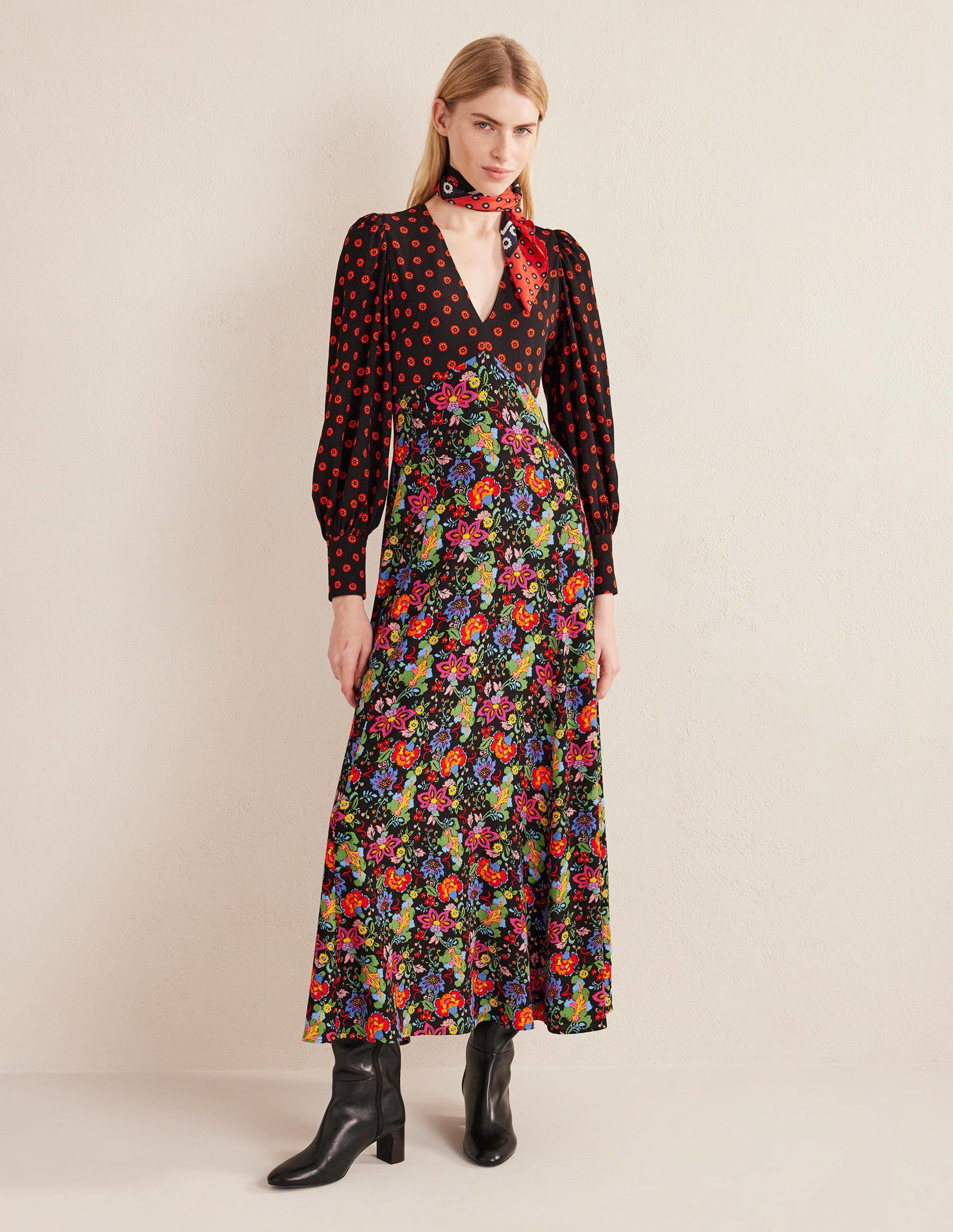 Blouson Sleeve Maxi Tea Dress-Black, Carnation Garden-1