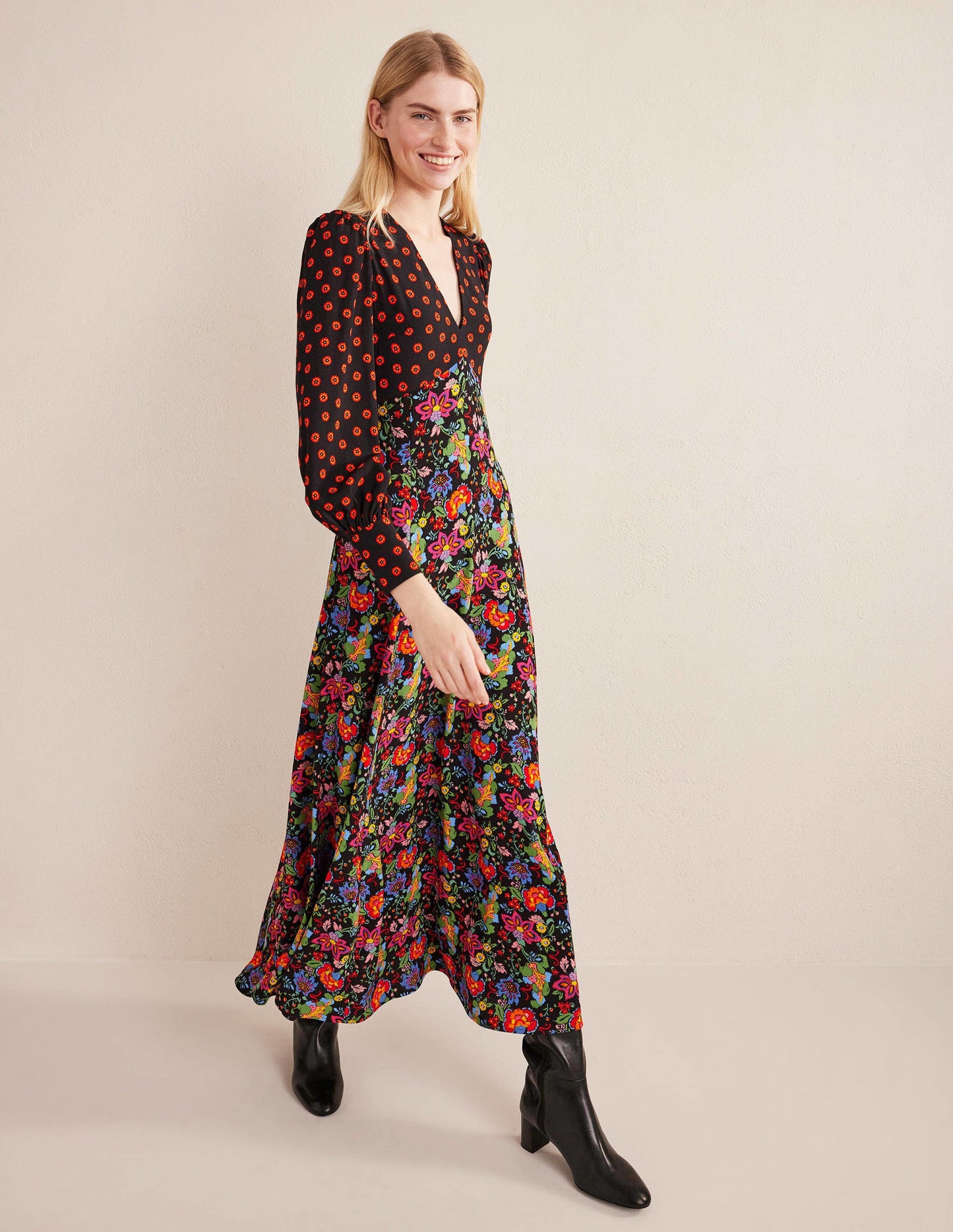 Blouson Sleeve Maxi Tea Dress-Black, Carnation Garden