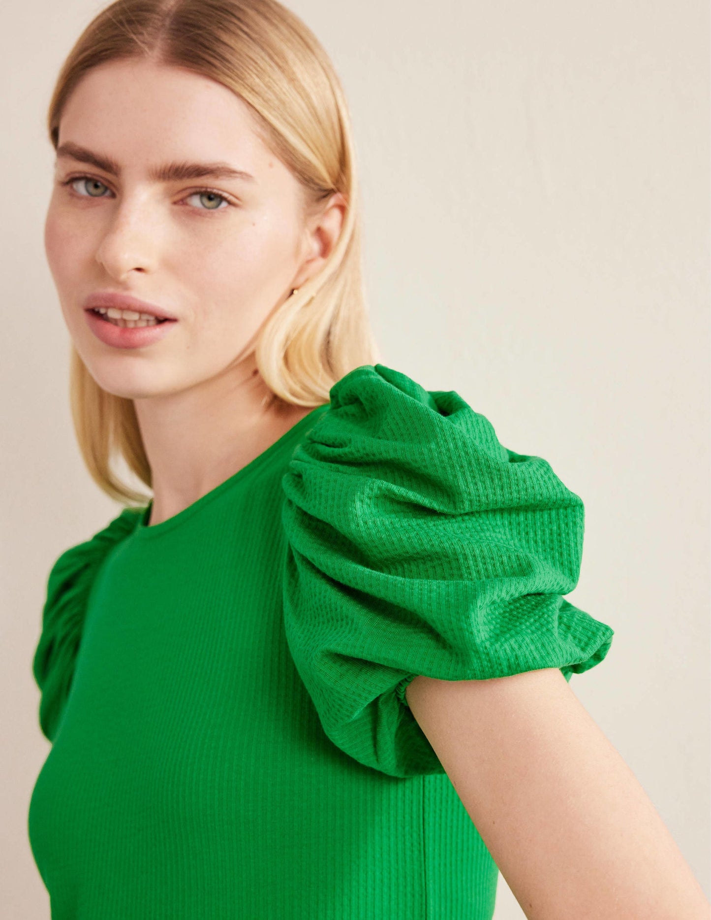 Puff Sleeve Jersey Top-Green Bee