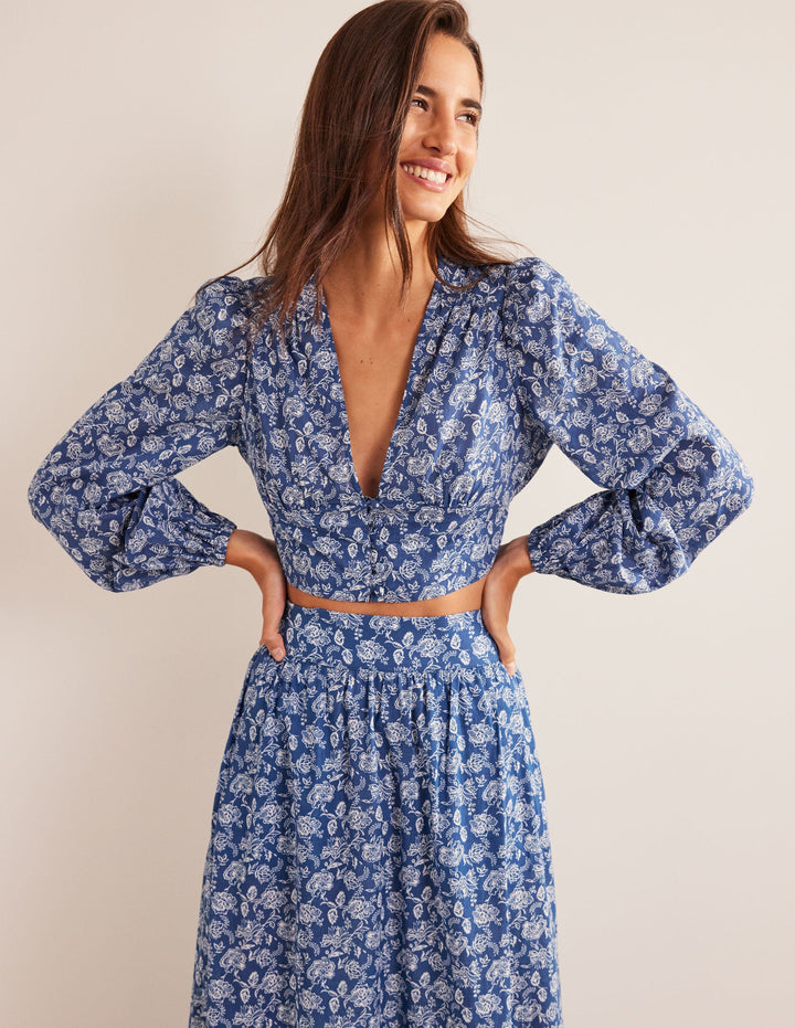 Cropped Low V Top-True Navy, Linear Bloom