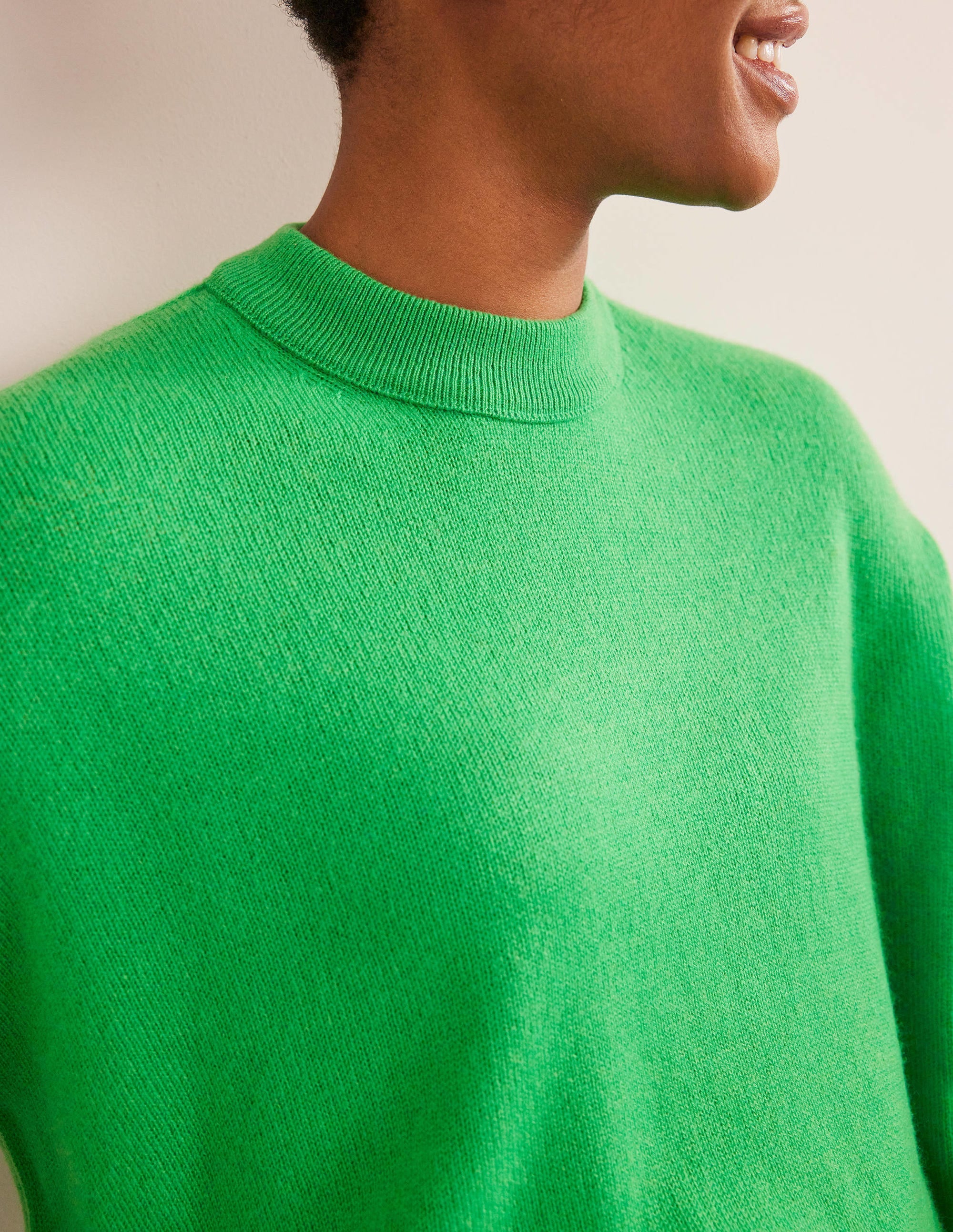 Cashmere Boyfriend Crew Jumper-Bright Green - Image 2