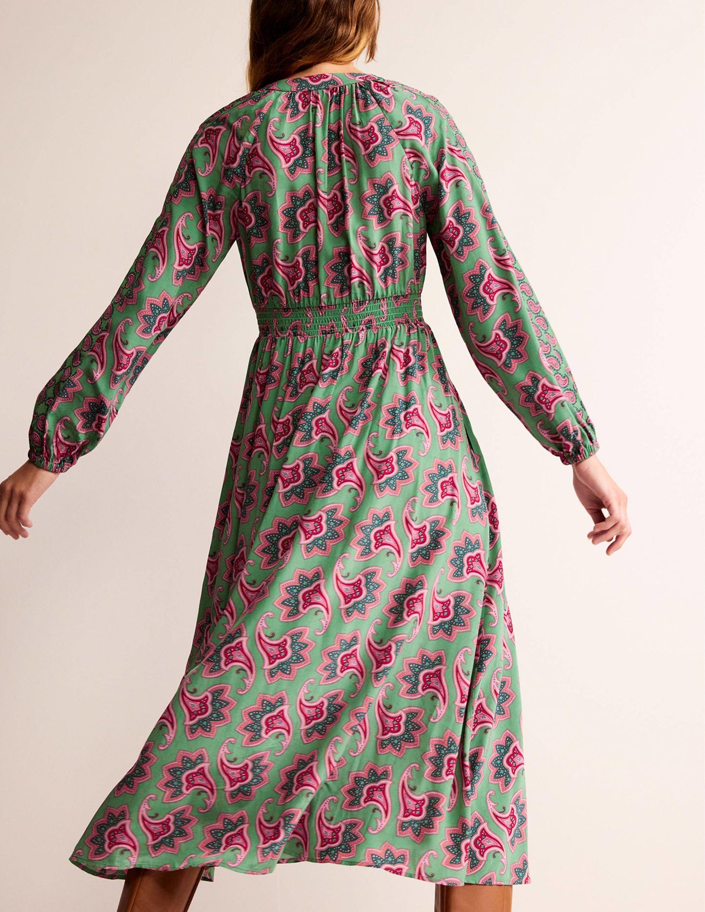 Border Print Raglan Midi Dress-Green, Paisley Amaryllis