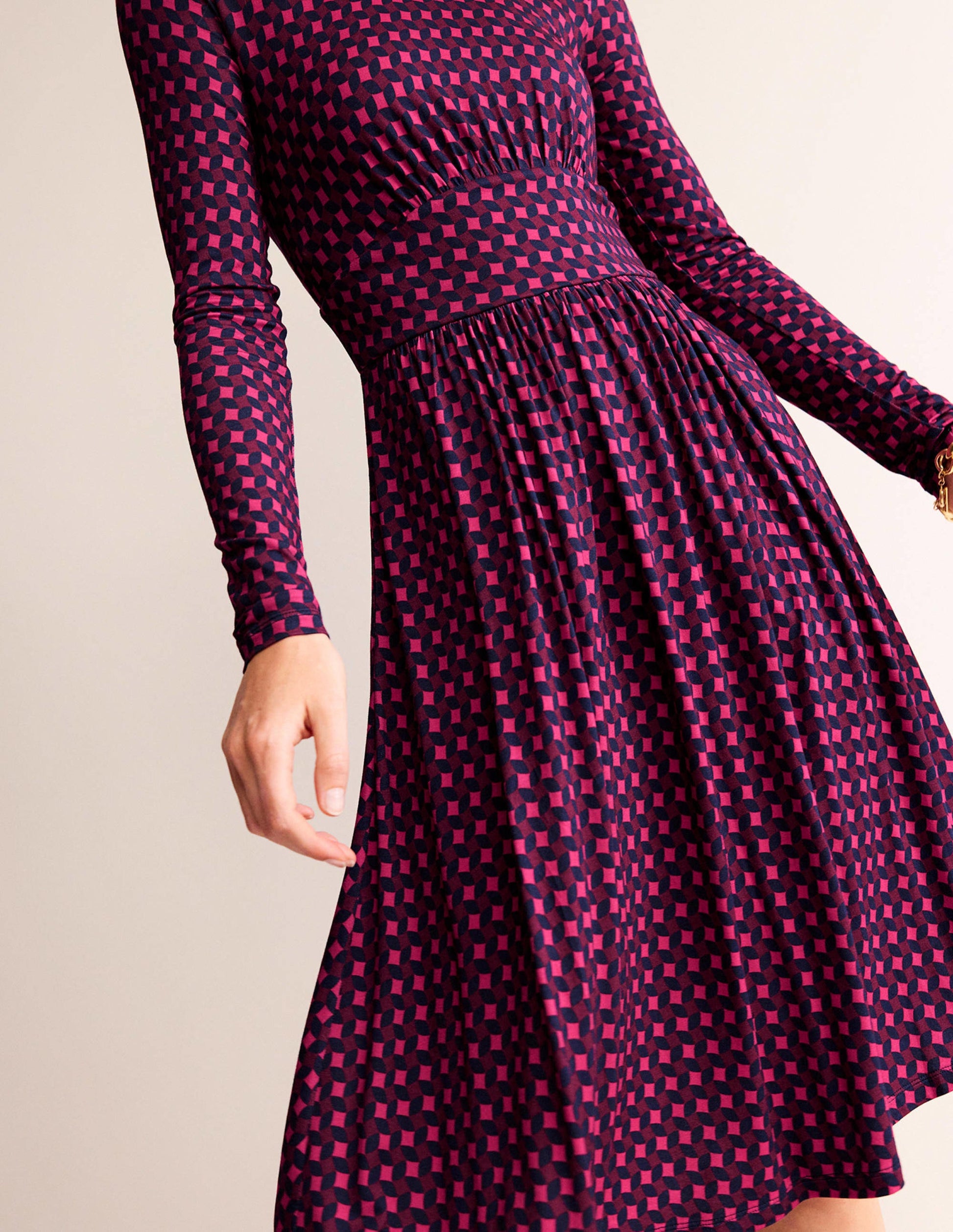 Thea Short Jersey Dress-Vibrant Pink, Abstract Diamond-2