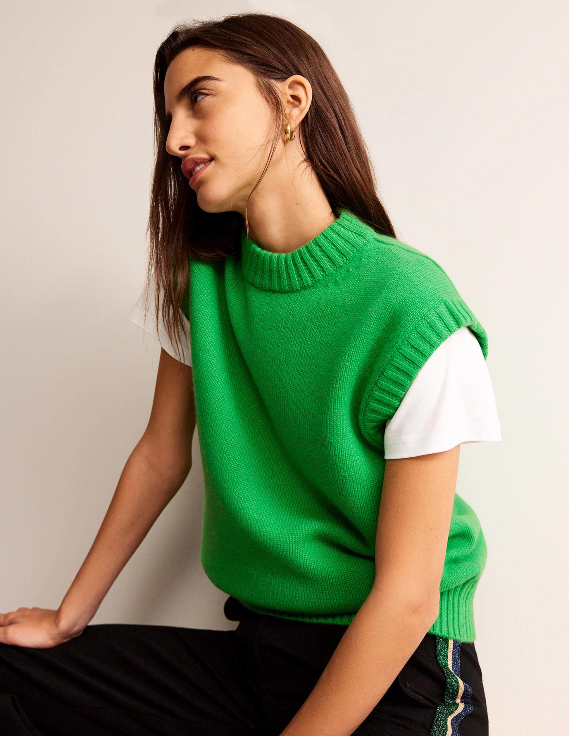 Chunky Cashmere Crew Neck Tank-Pigment Green-4
