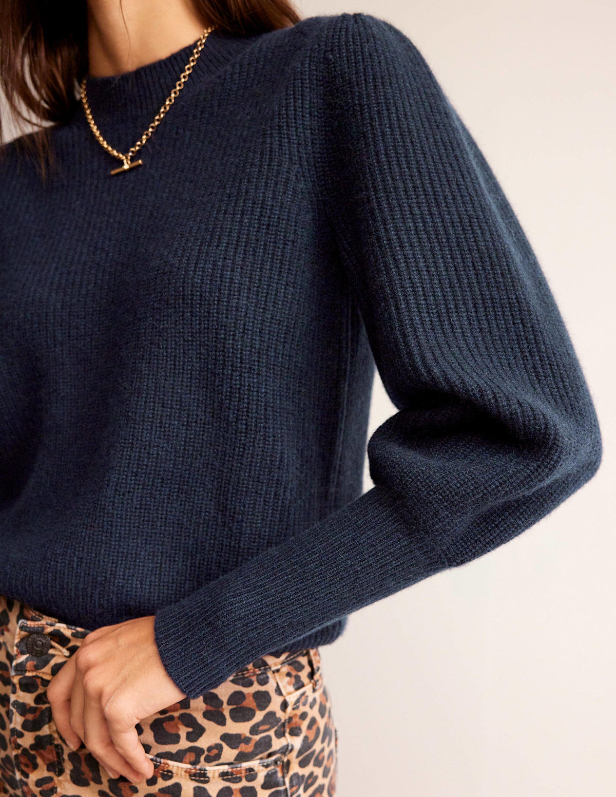 Key-Hole Cashmere Jumper-Navy - Image 2