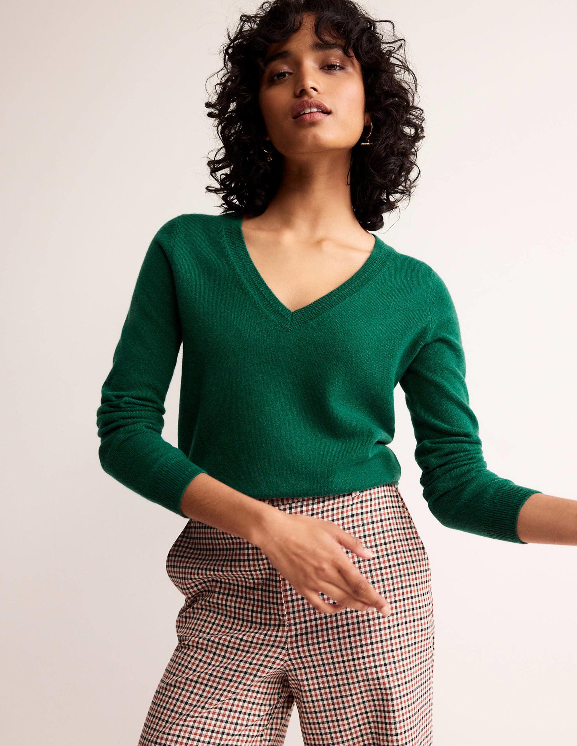 Eva Cashmere V-neck Jumper-Deep Forest-2