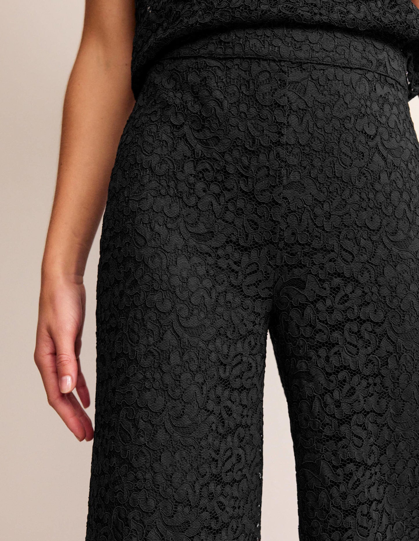 Cropped Wide-Leg Lace Trousers-Black