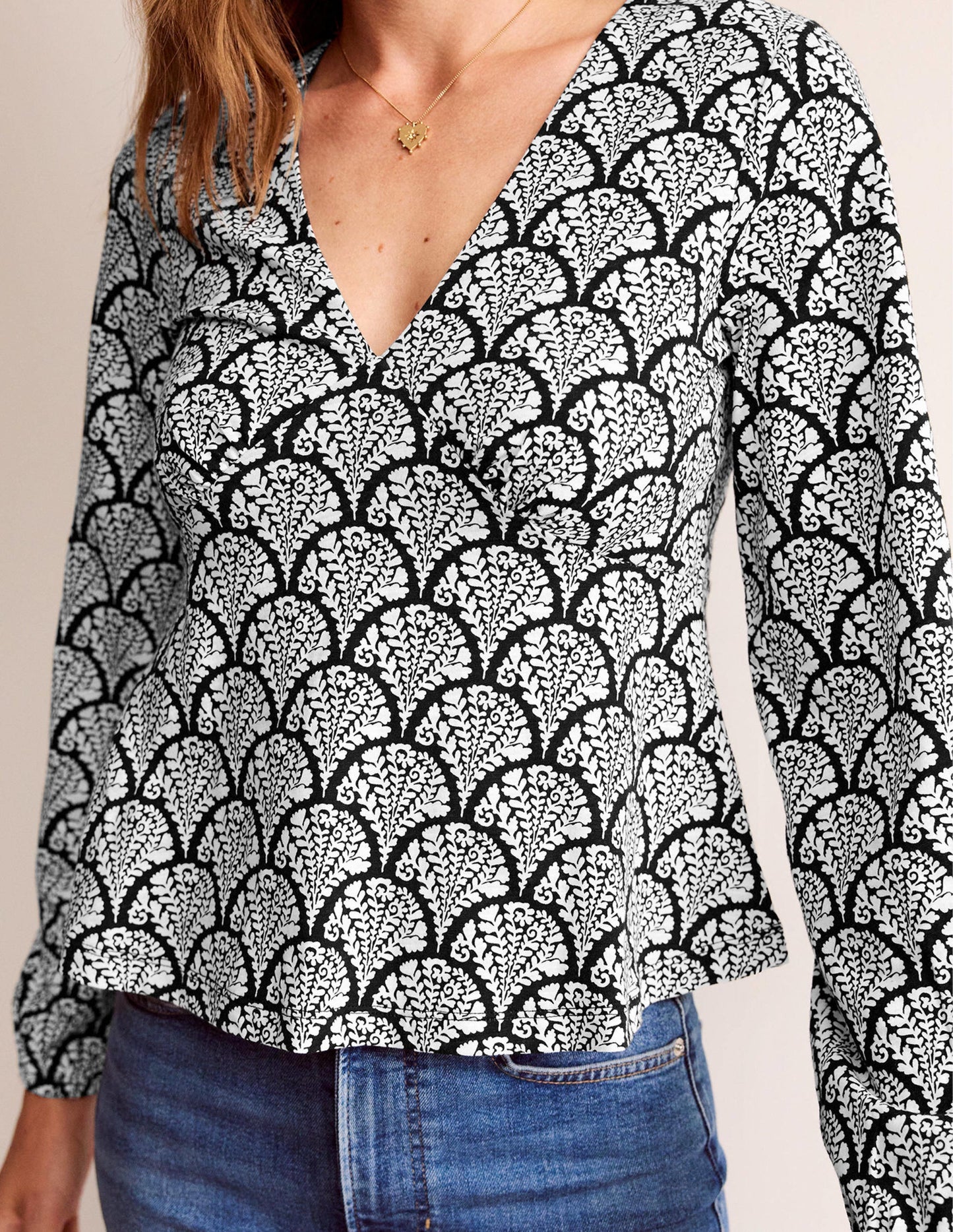 V-Neck Peplum Top-Black, Blossomy