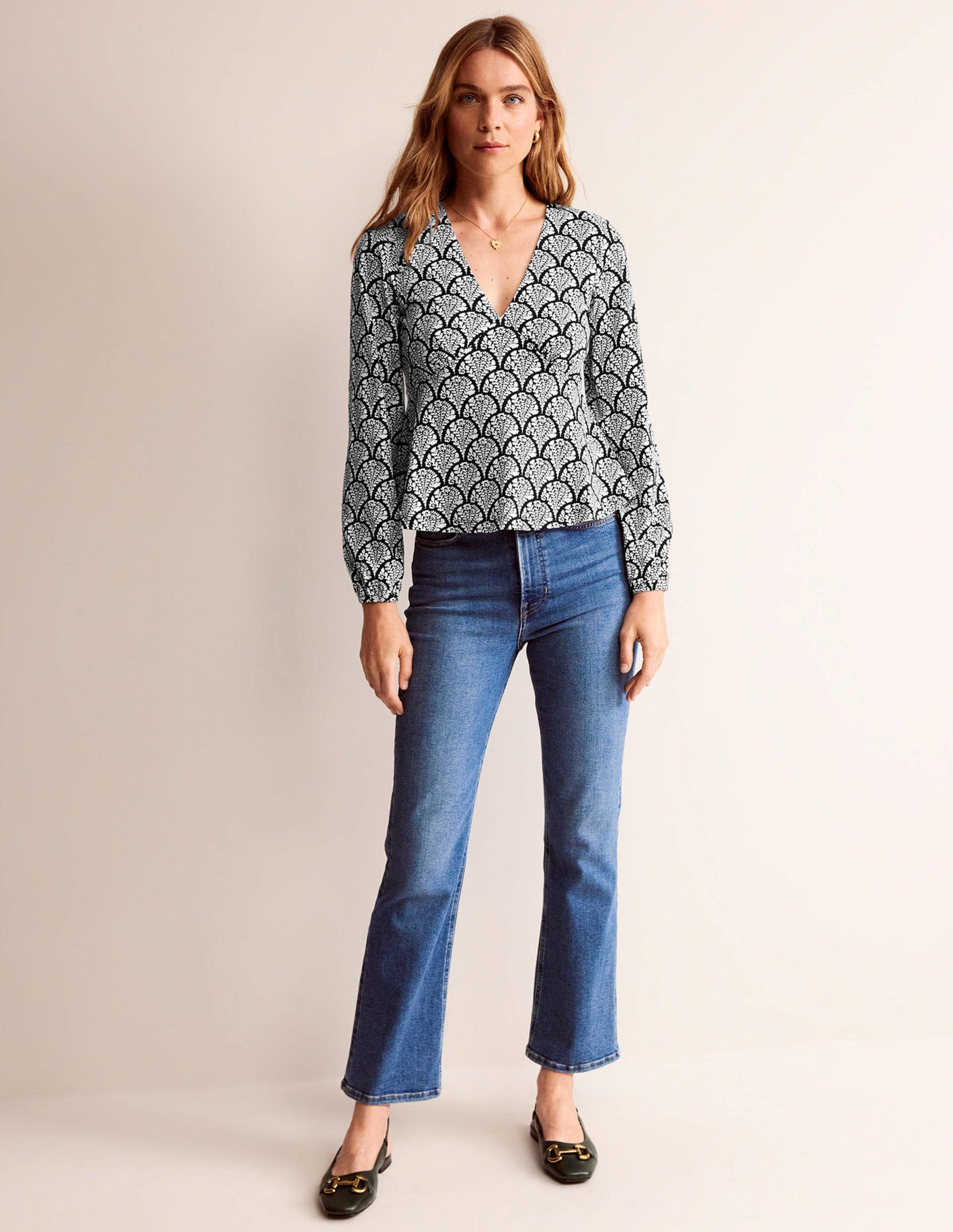 V-Neck Peplum Top-Black, Blossomy-5