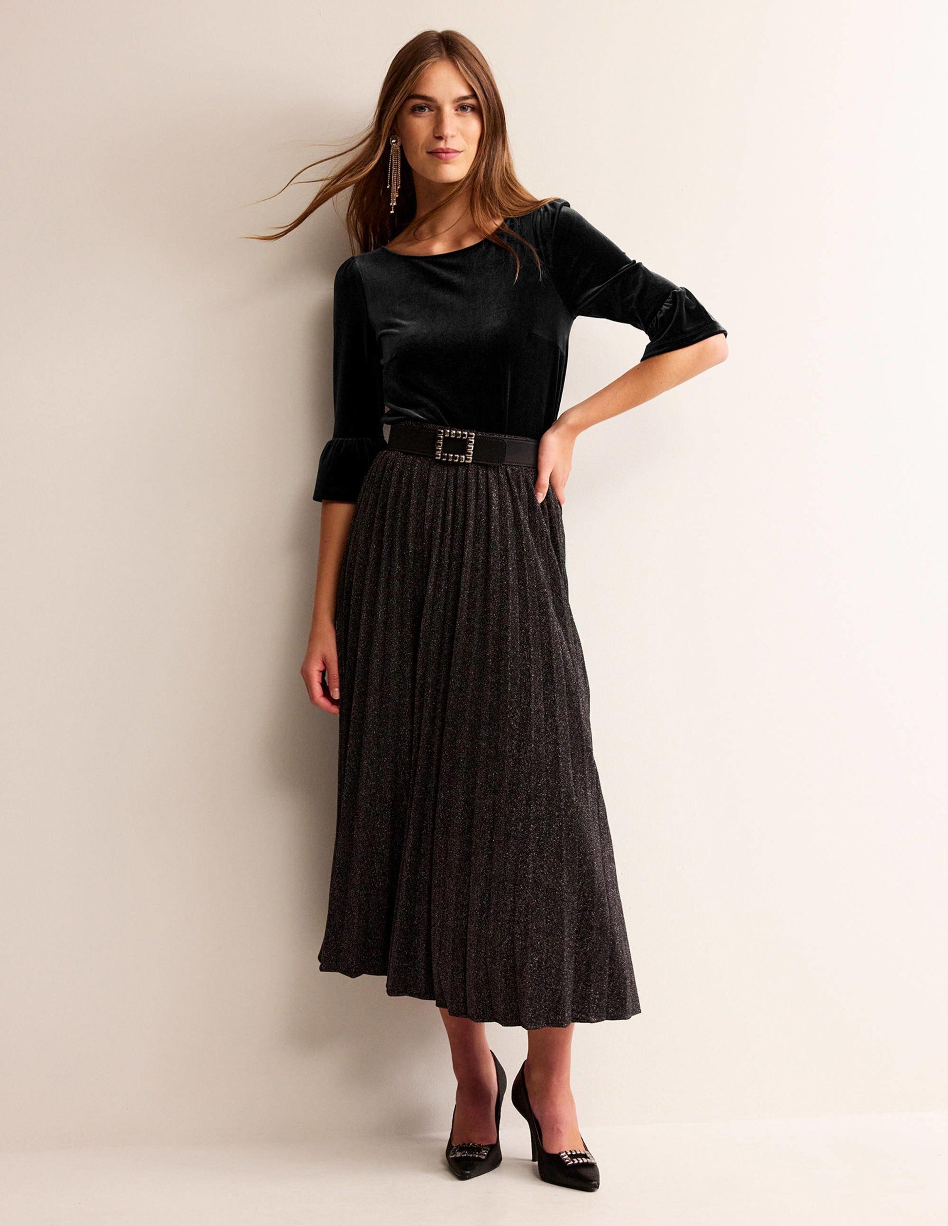 Velvet Ruffle Cuff Top-Black-4