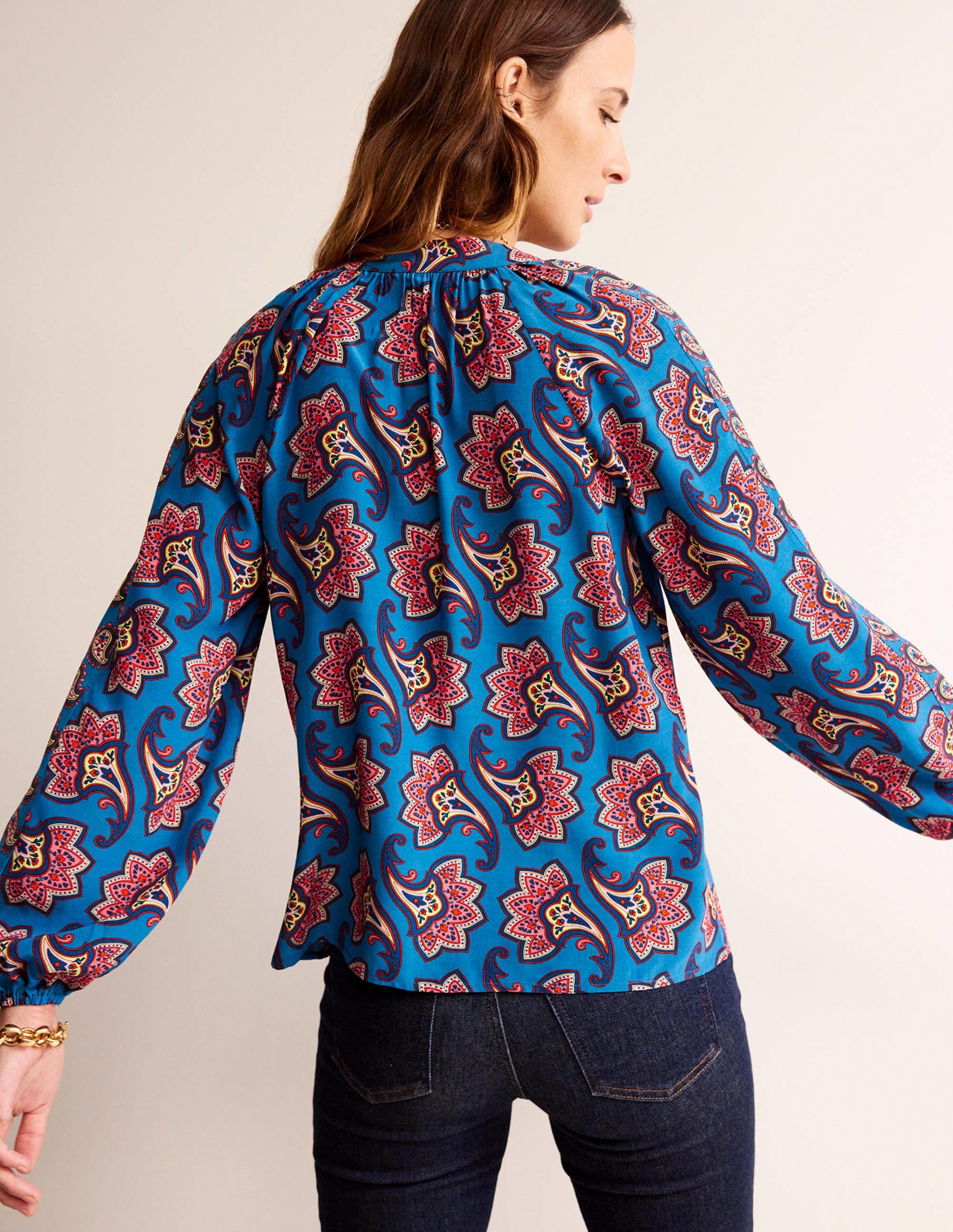 Border Print Raglan Top-Blue, Paisley Amaryllis - Image 3