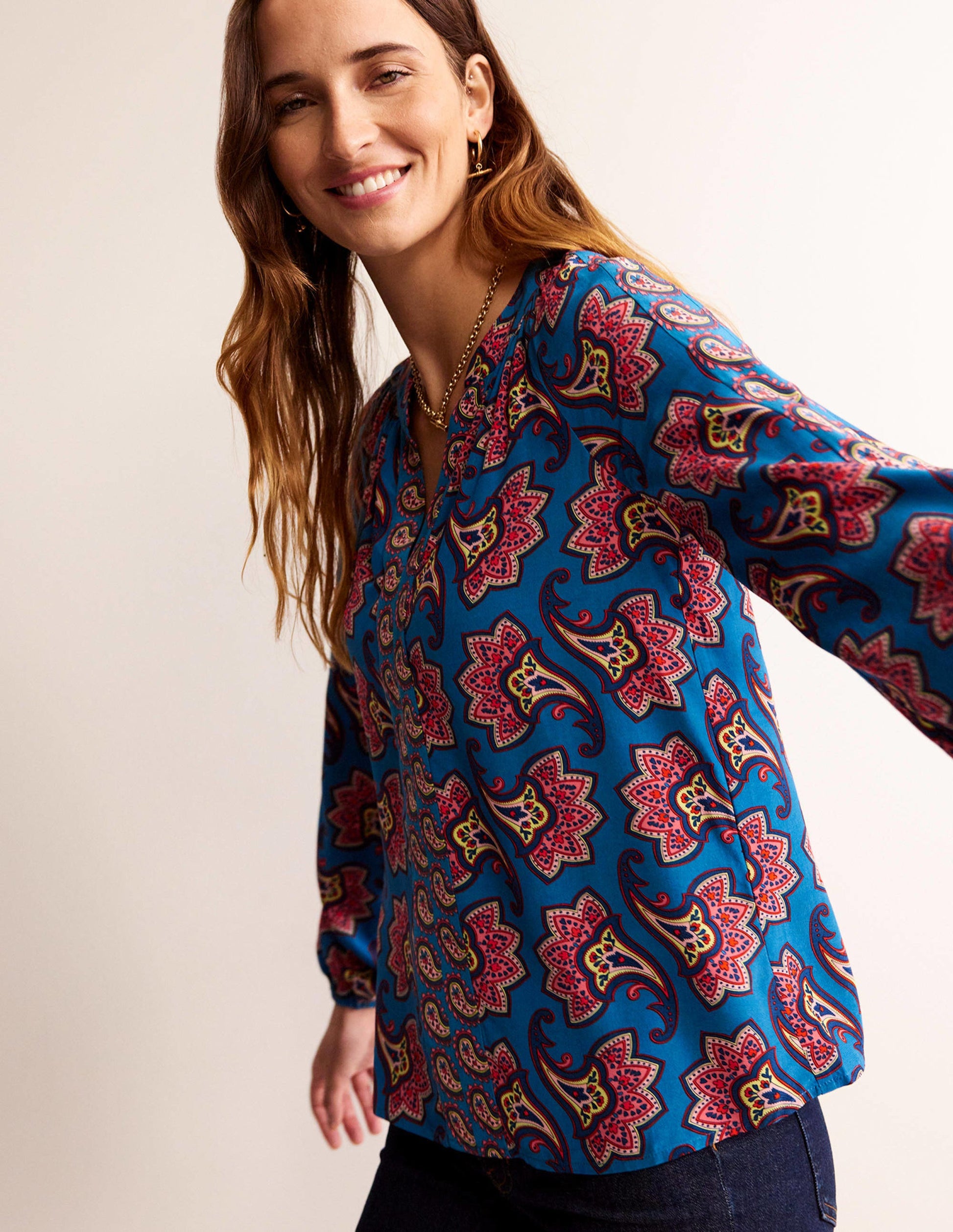 Border Print Raglan Top-Blue, Paisley Amaryllis-4