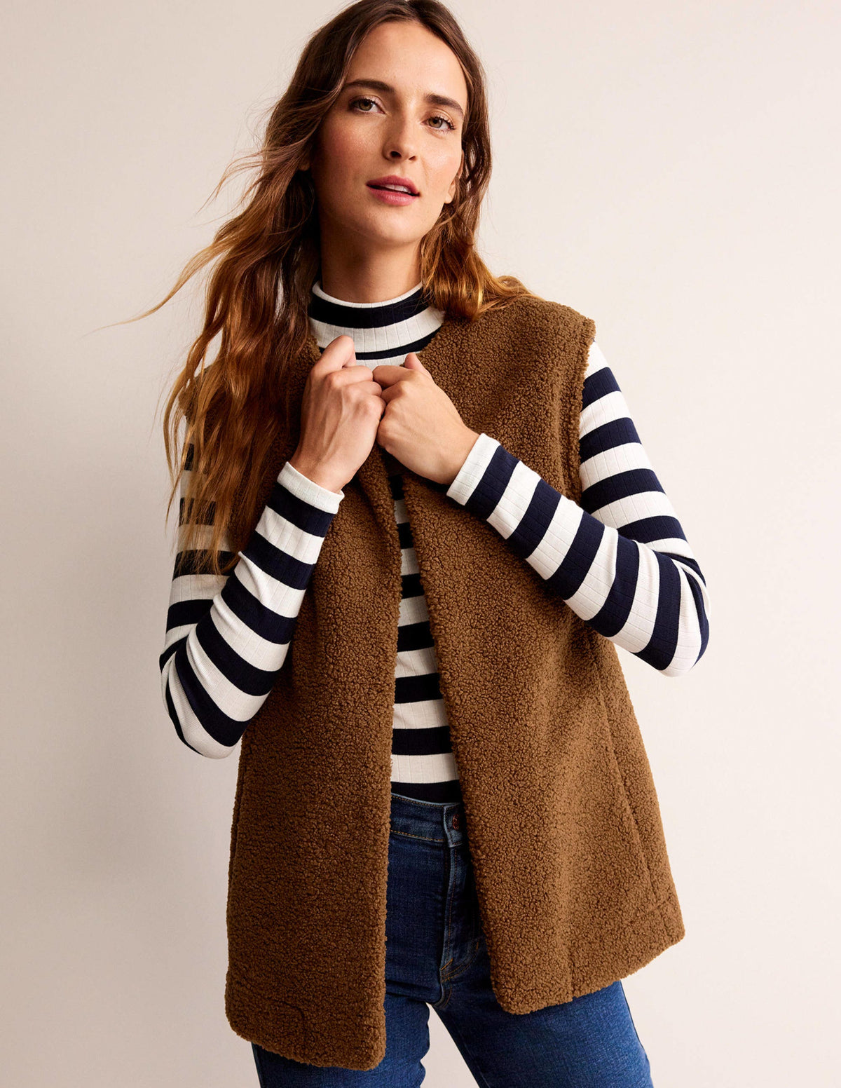 Teddy Gilet-Raw Umber - Image 1