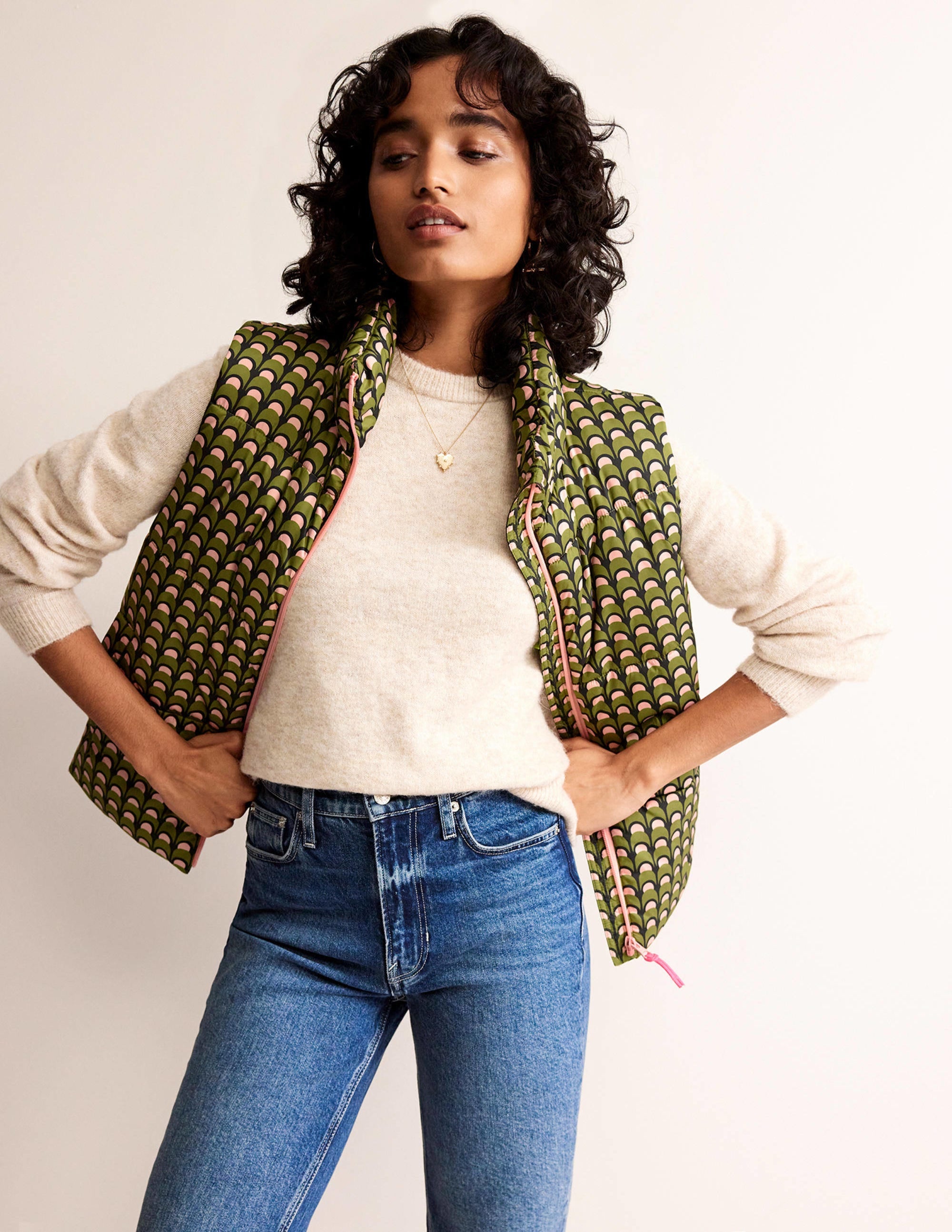 Fife Quilted Gilet-Chalky Pink, Geo Charm - Image 4