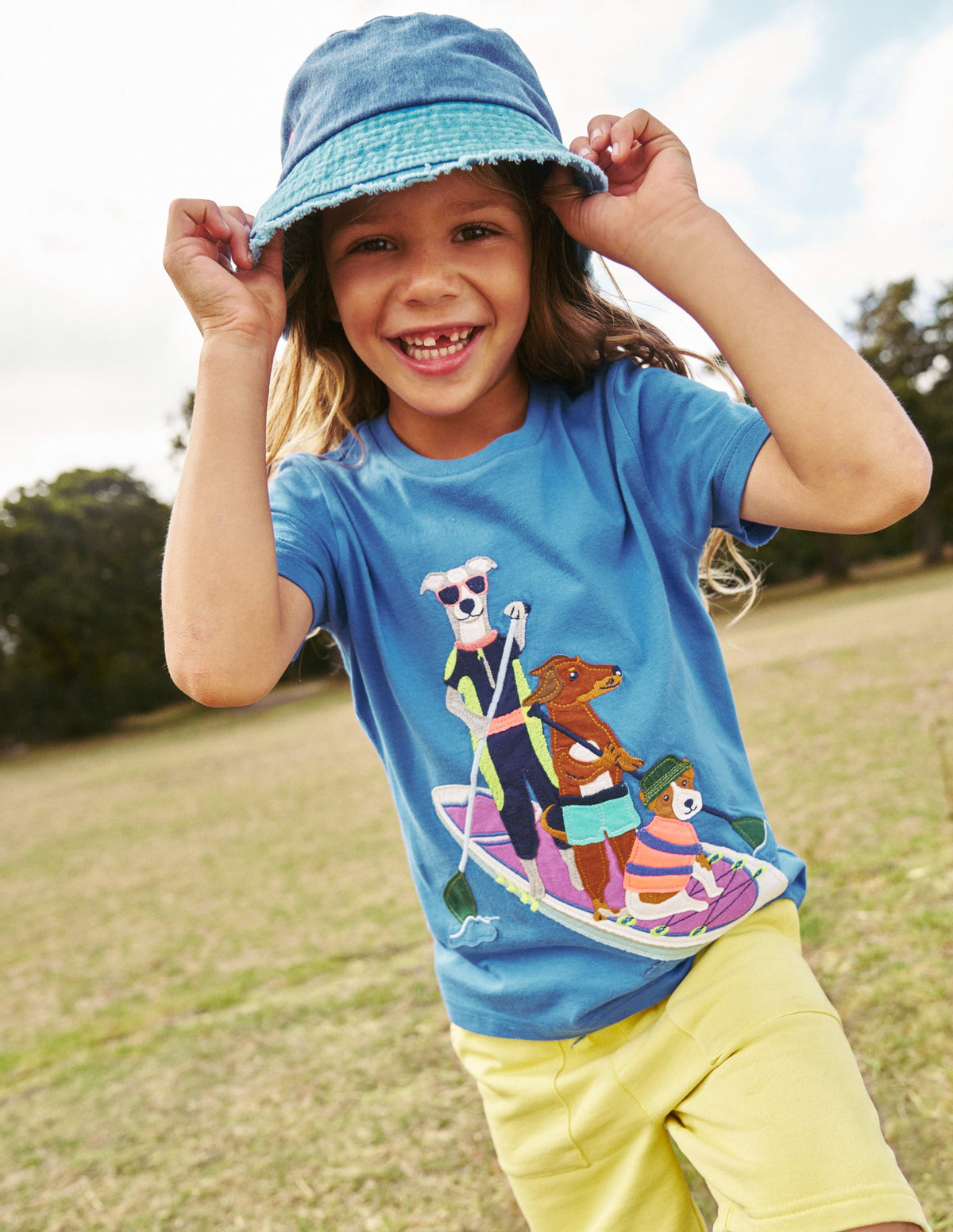 Short Sleeve Applique T-Shirt-Blue Heron Dogs-4