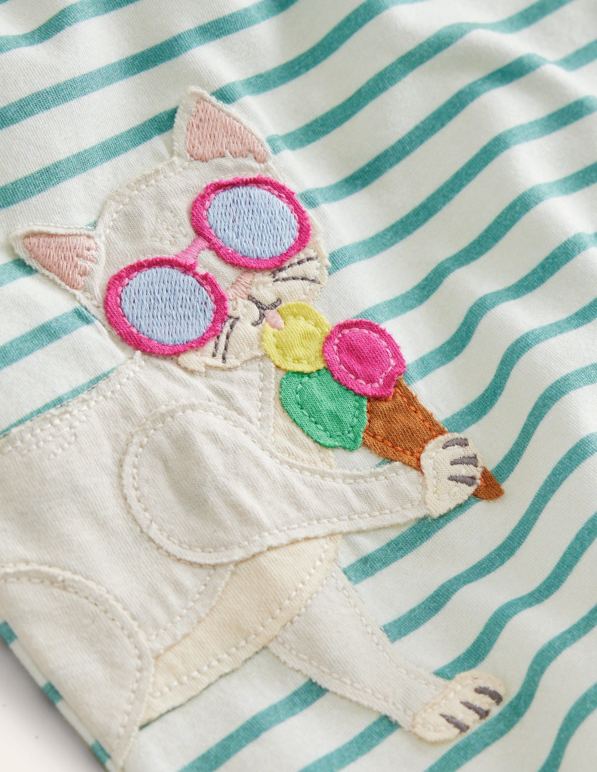 Short Sleeve Appliqué T-shirt-Ivory/ Blue Ice Cream Cat-3