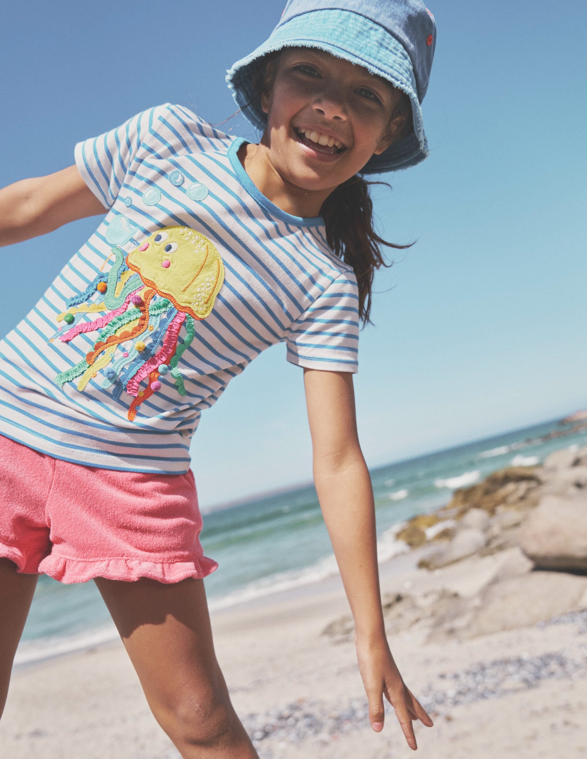 Short Sleeve Appliqué T-shirt-Ivory/ Corsica Blue Jellyfish - Image 4
