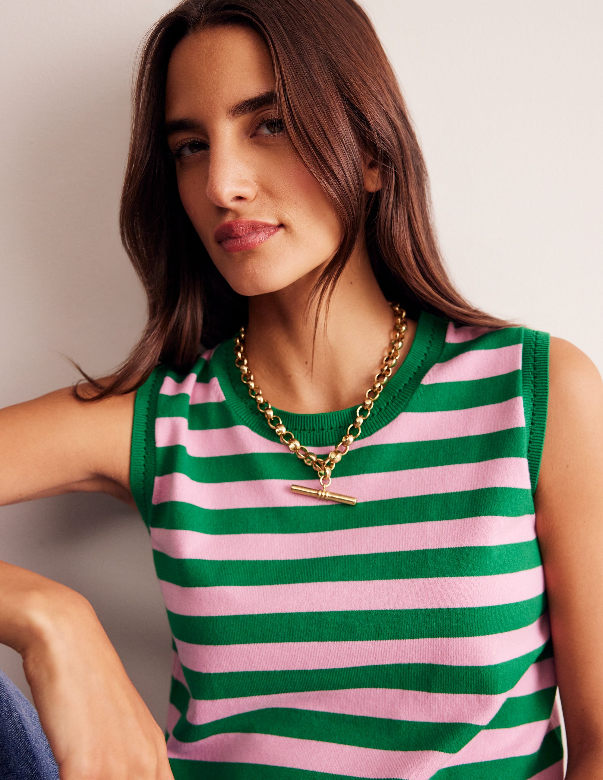 Chunky T-bar Chain Necklace-Gold Colour - Image 2