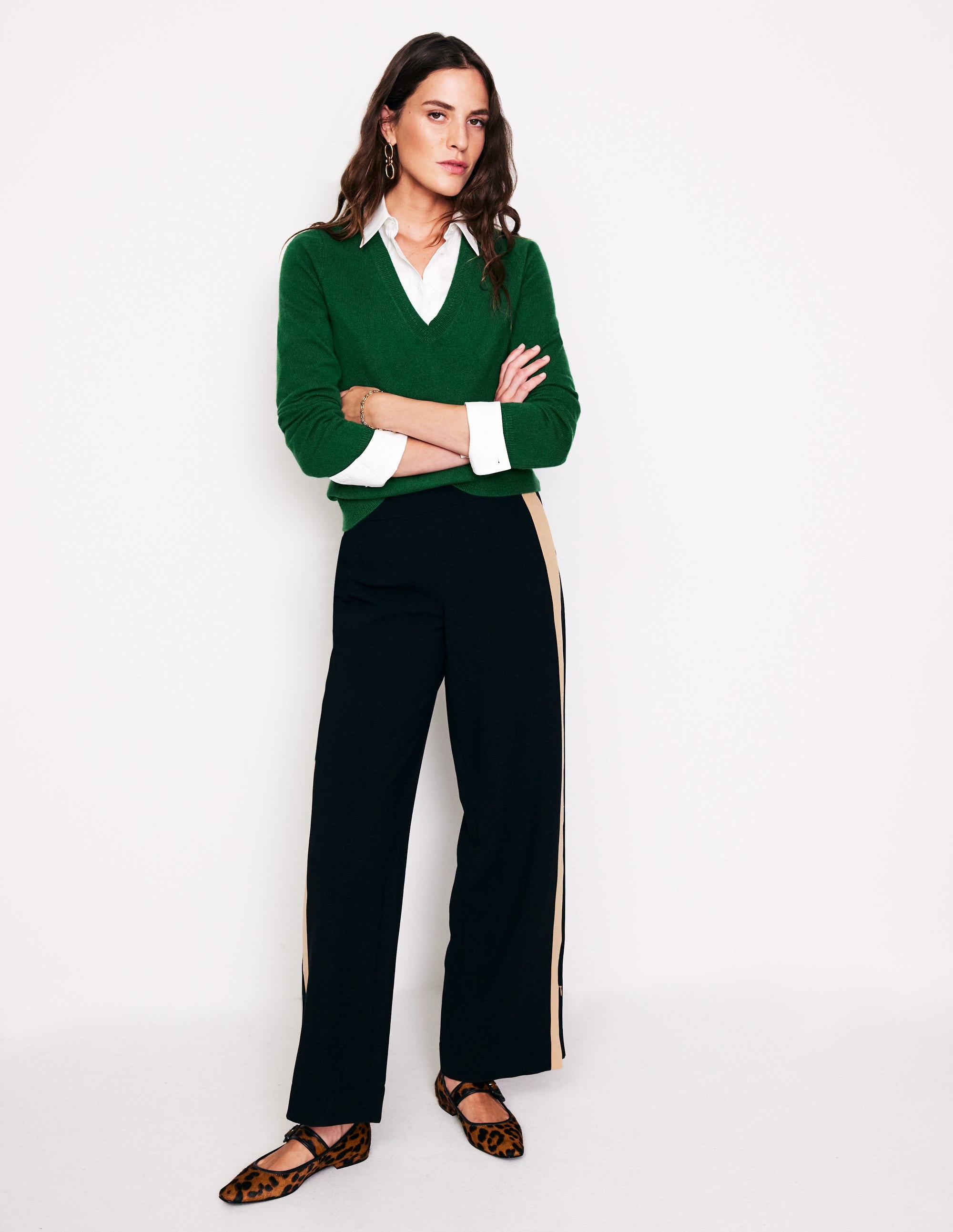 Eva Cashmere V-neck Jumper-Pine Green - Image 4
