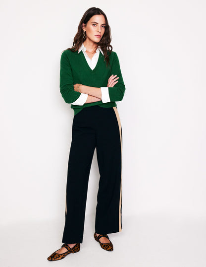 Eva Cashmere V-Neck Jumper-Pine Green