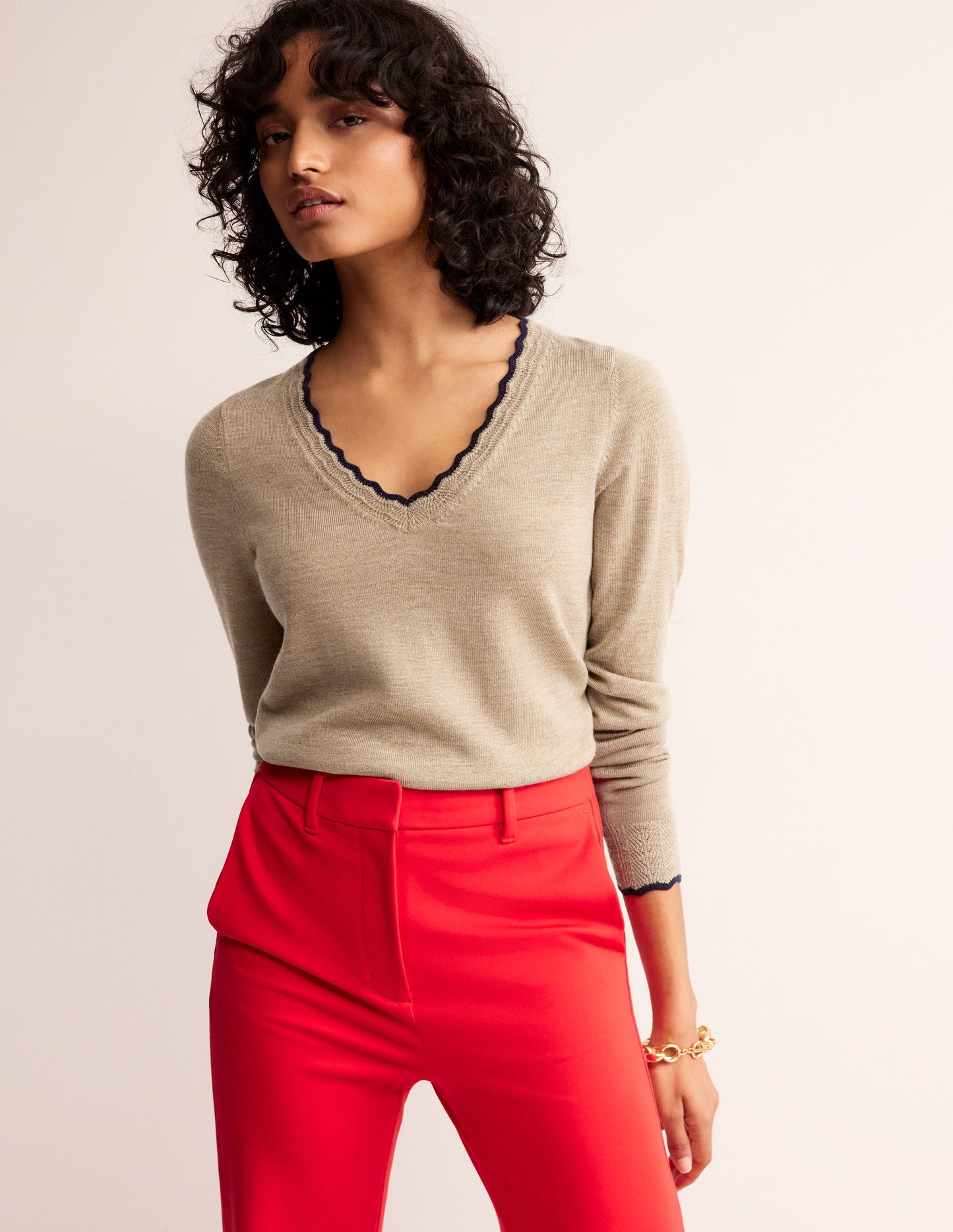 Merino Scallop V-Neck Jumper-Camel Melange