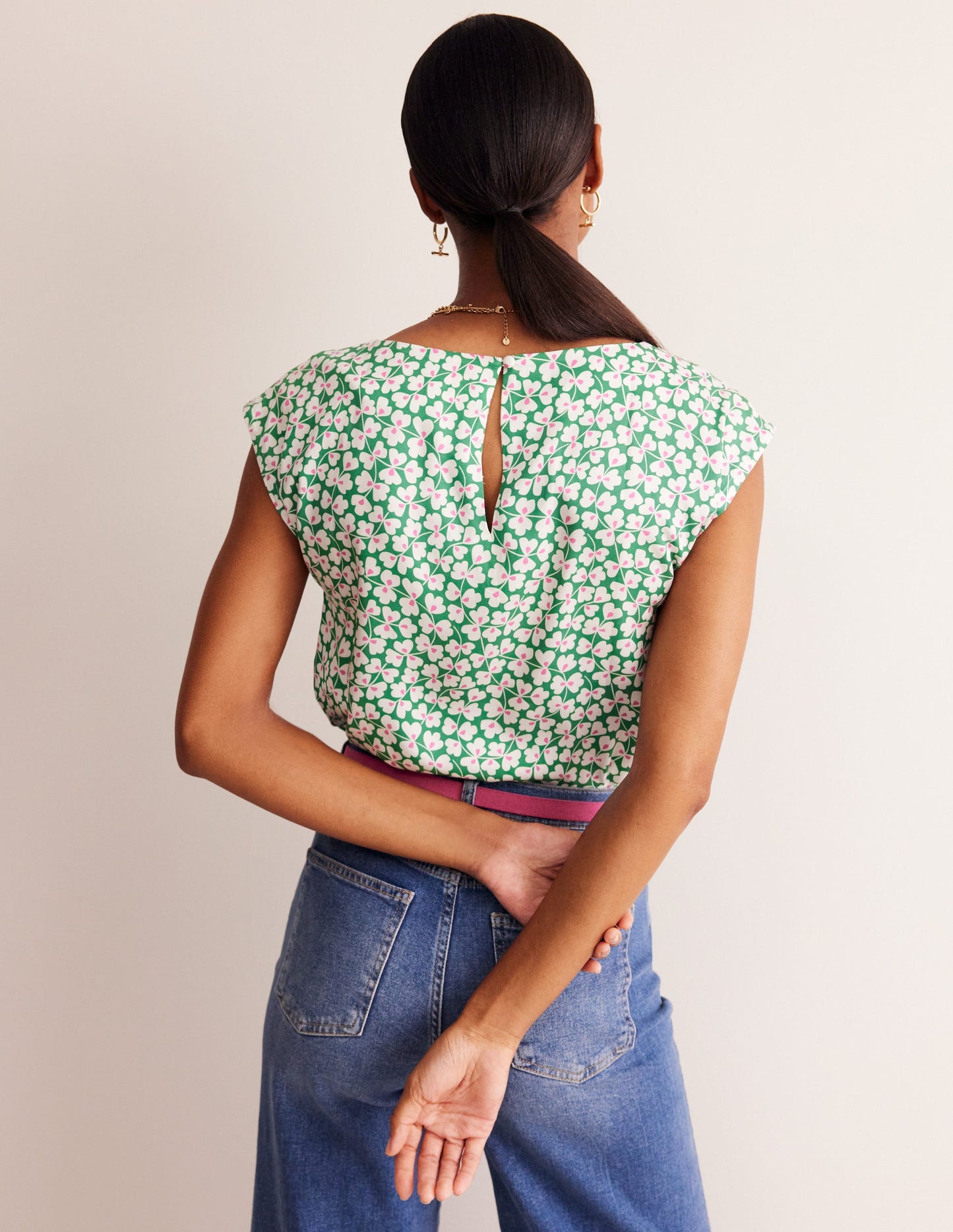 Modern Shell Top-Rich Emerald, Clover Whirl