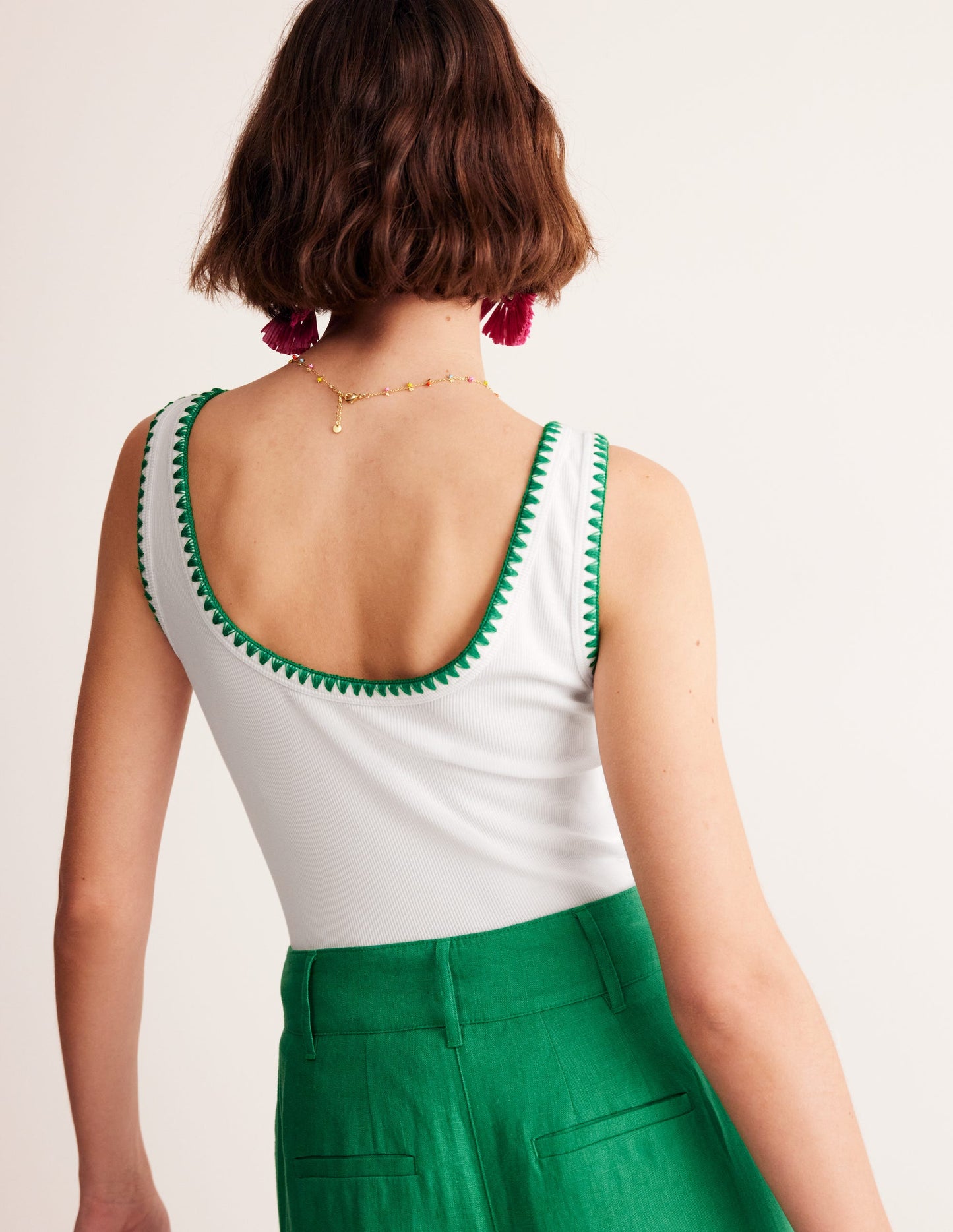 Crochet Trim Scoop Neck Vest-White